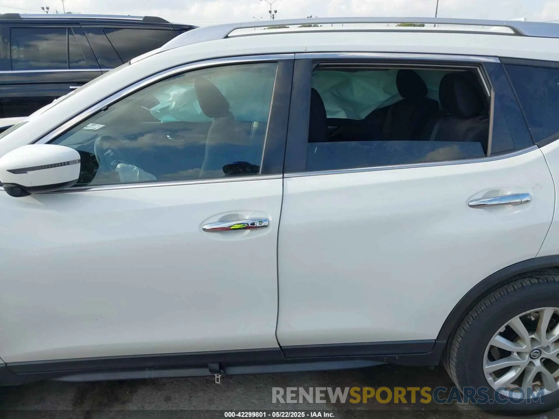 13 Photograph of a damaged car KNMAT2MT0KP541667 NISSAN ROGUE 2019