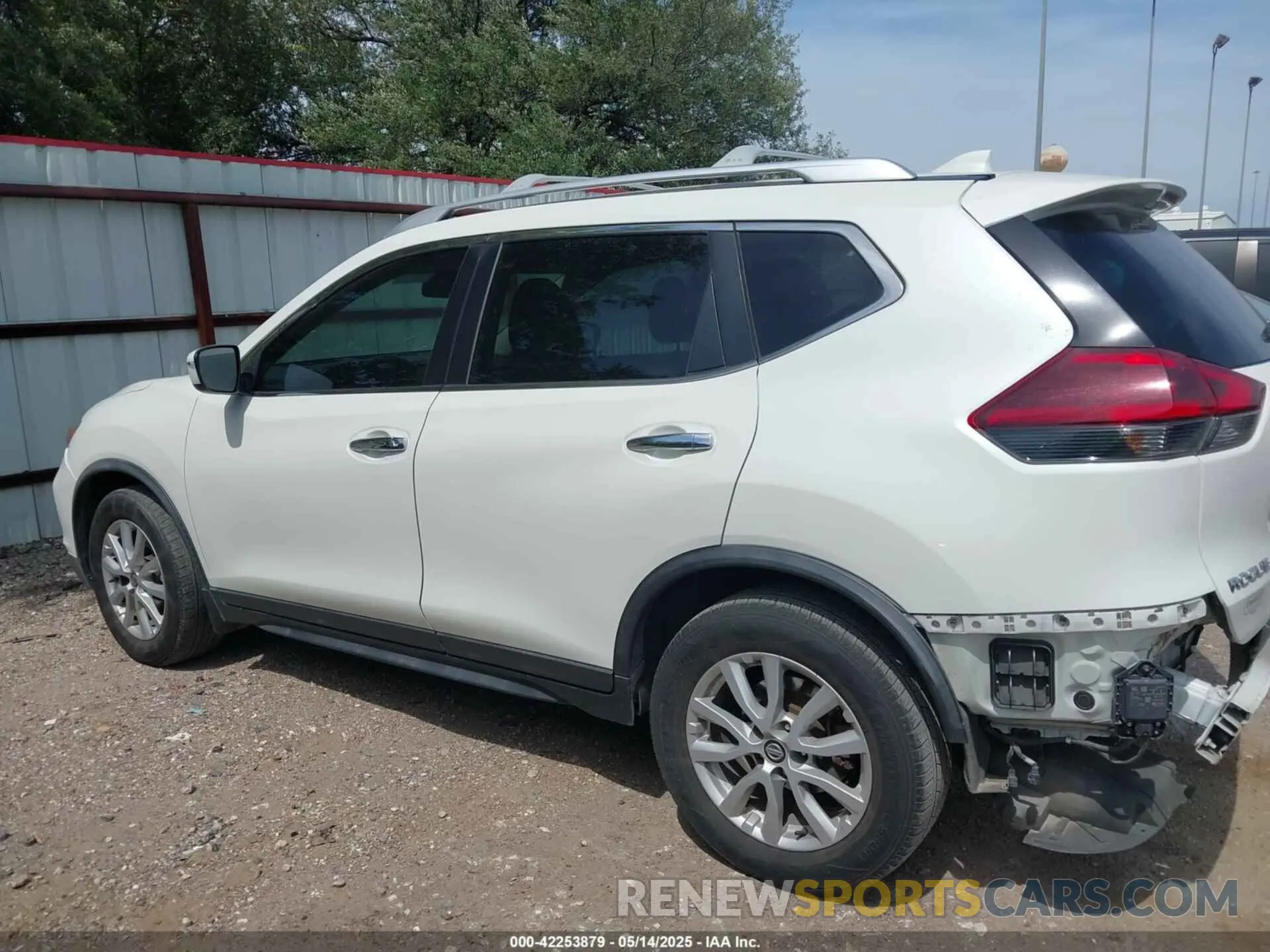 15 Photograph of a damaged car KNMAT2MT2KP543145 NISSAN ROGUE 2019