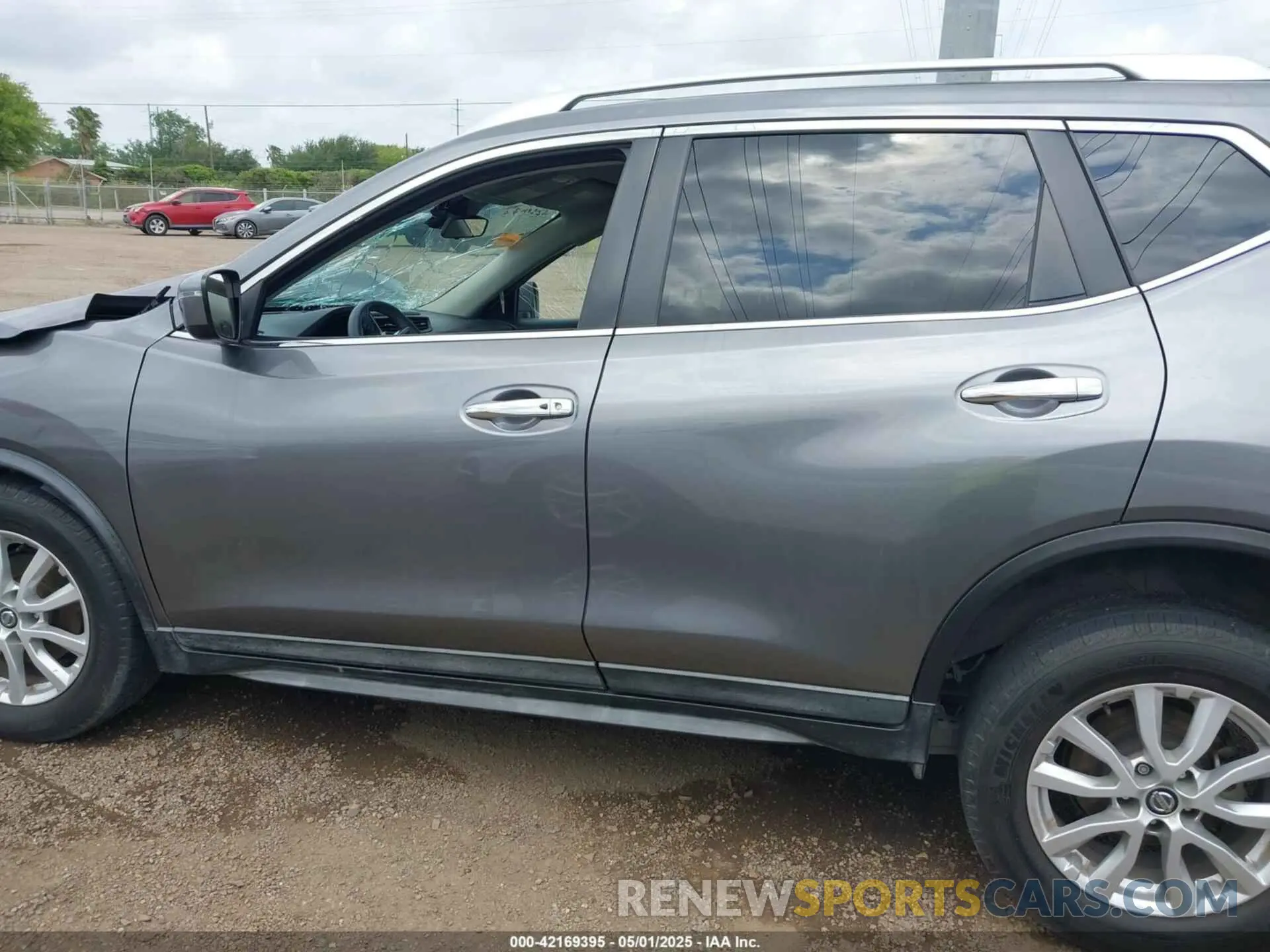 14 Photograph of a damaged car KNMAT2MT2KP558213 NISSAN ROGUE 2019