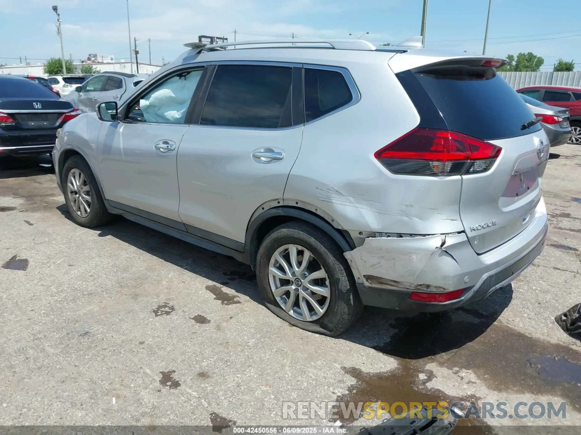 3 Photograph of a damaged car KNMAT2MT4KP501589 NISSAN ROGUE 2019