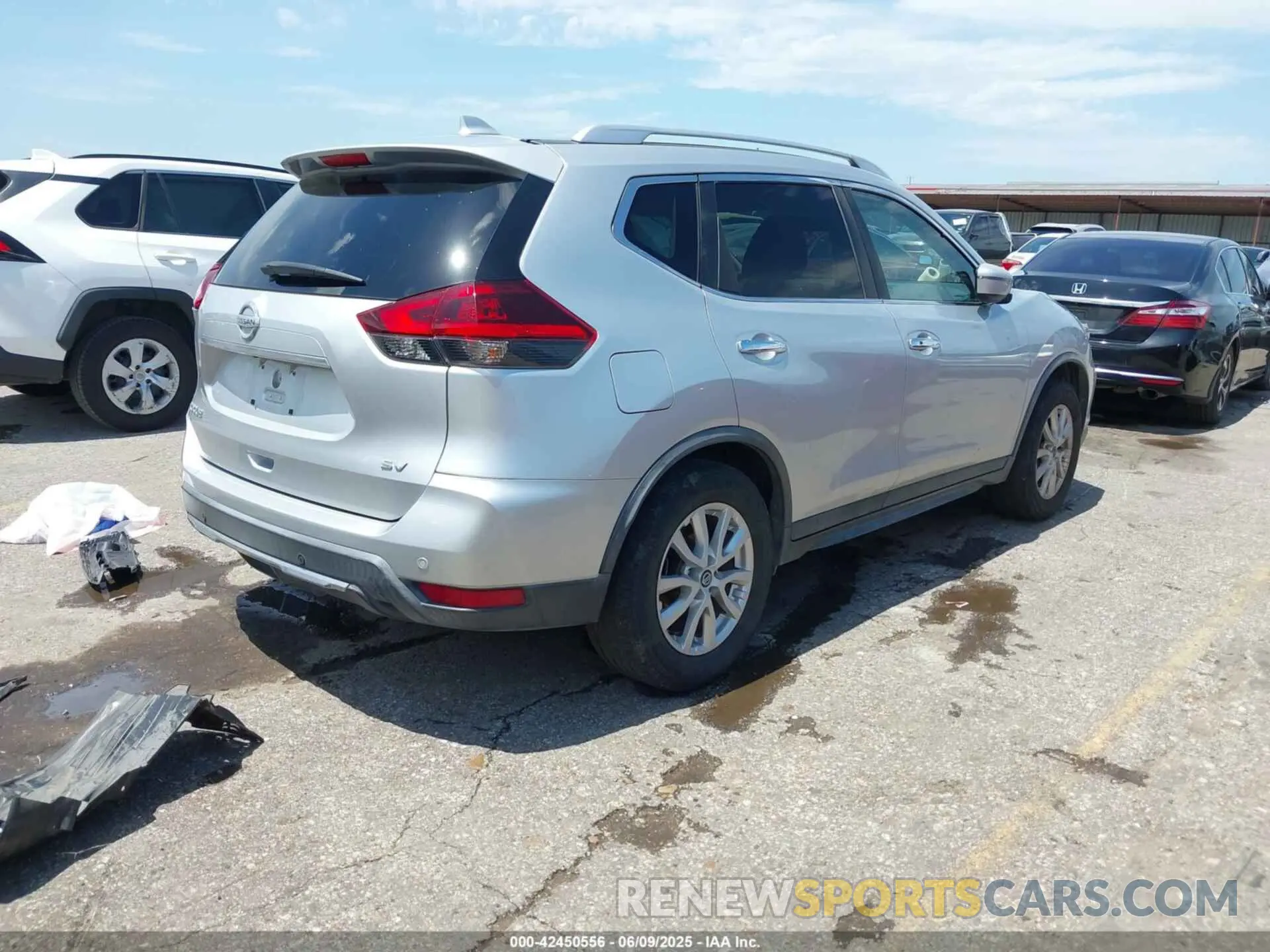 4 Photograph of a damaged car KNMAT2MT4KP501589 NISSAN ROGUE 2019