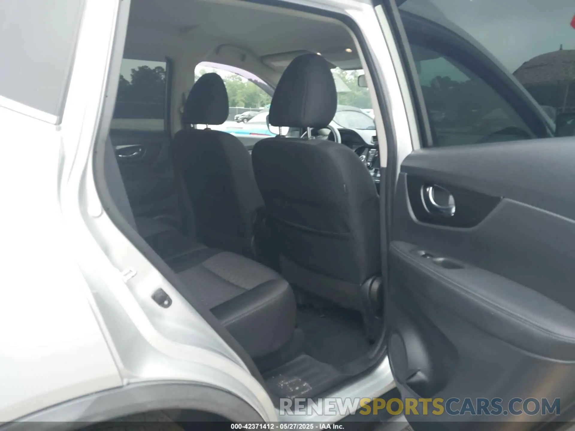 8 Photograph of a damaged car KNMAT2MT5KP533340 NISSAN ROGUE 2019