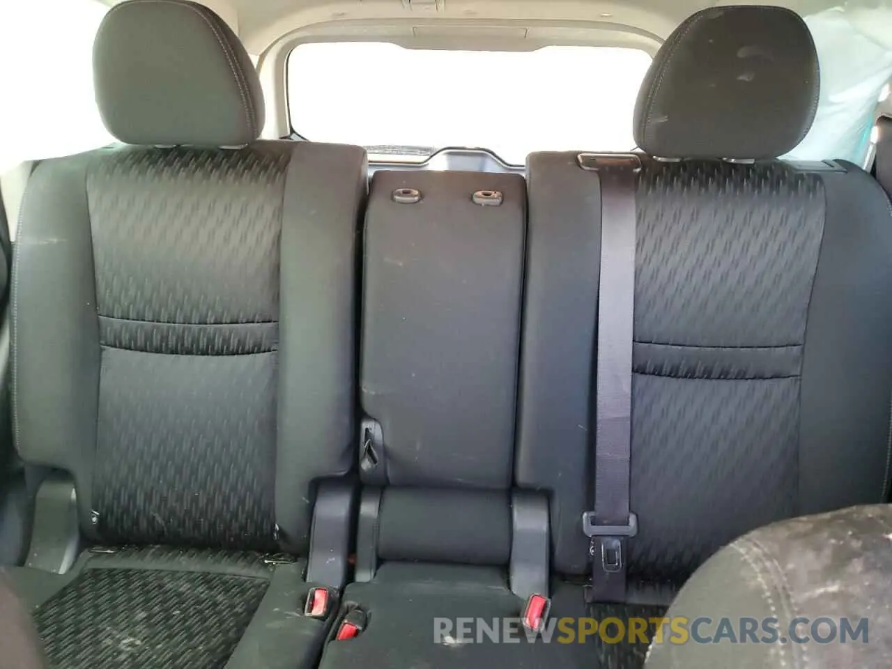 10 Photograph of a damaged car KNMAT2MT6KP557551 NISSAN ROGUE 2019