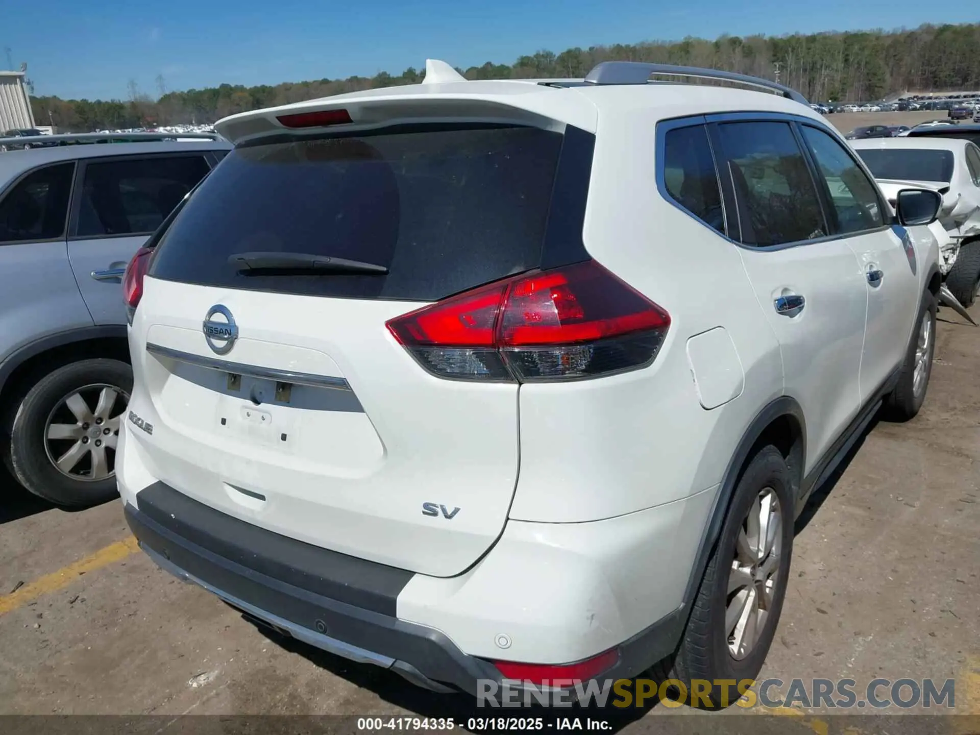 4 Photograph of a damaged car KNMAT2MTXKP512306 NISSAN ROGUE 2019