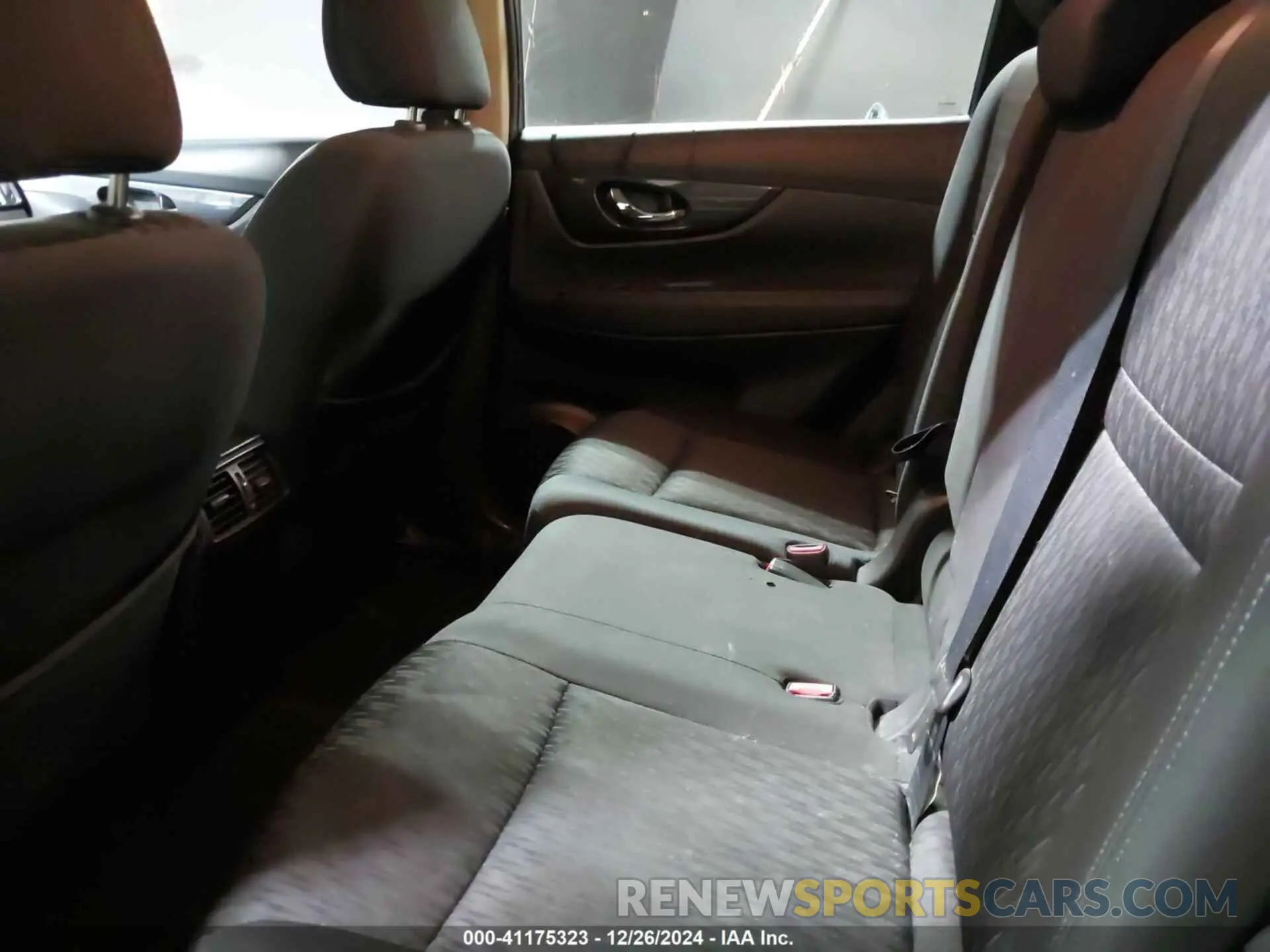 8 Photograph of a damaged car KNMAT2MV0KP546370 NISSAN ROGUE 2019