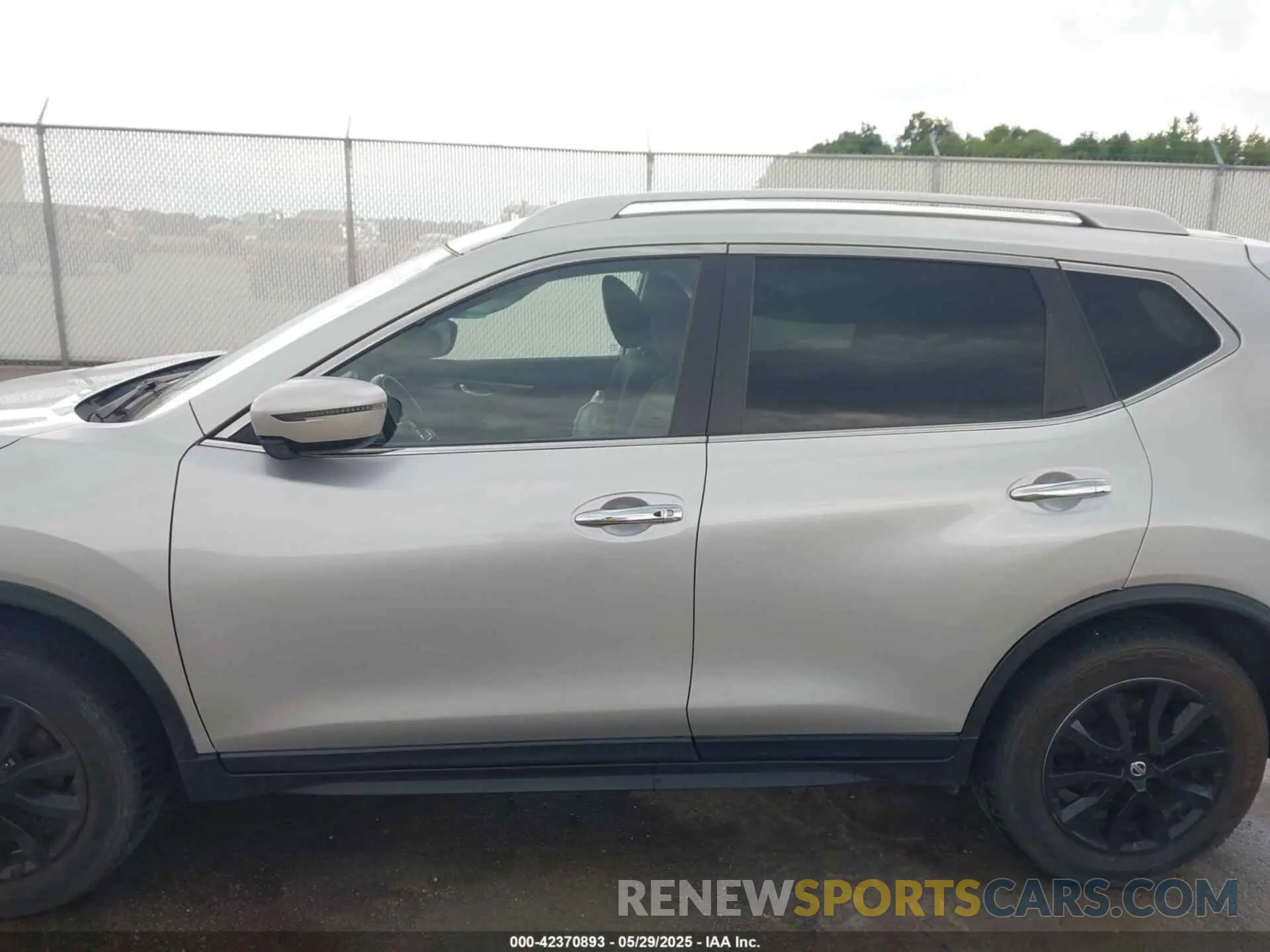 15 Photograph of a damaged car KNMAT2MV2KP516092 NISSAN ROGUE 2019