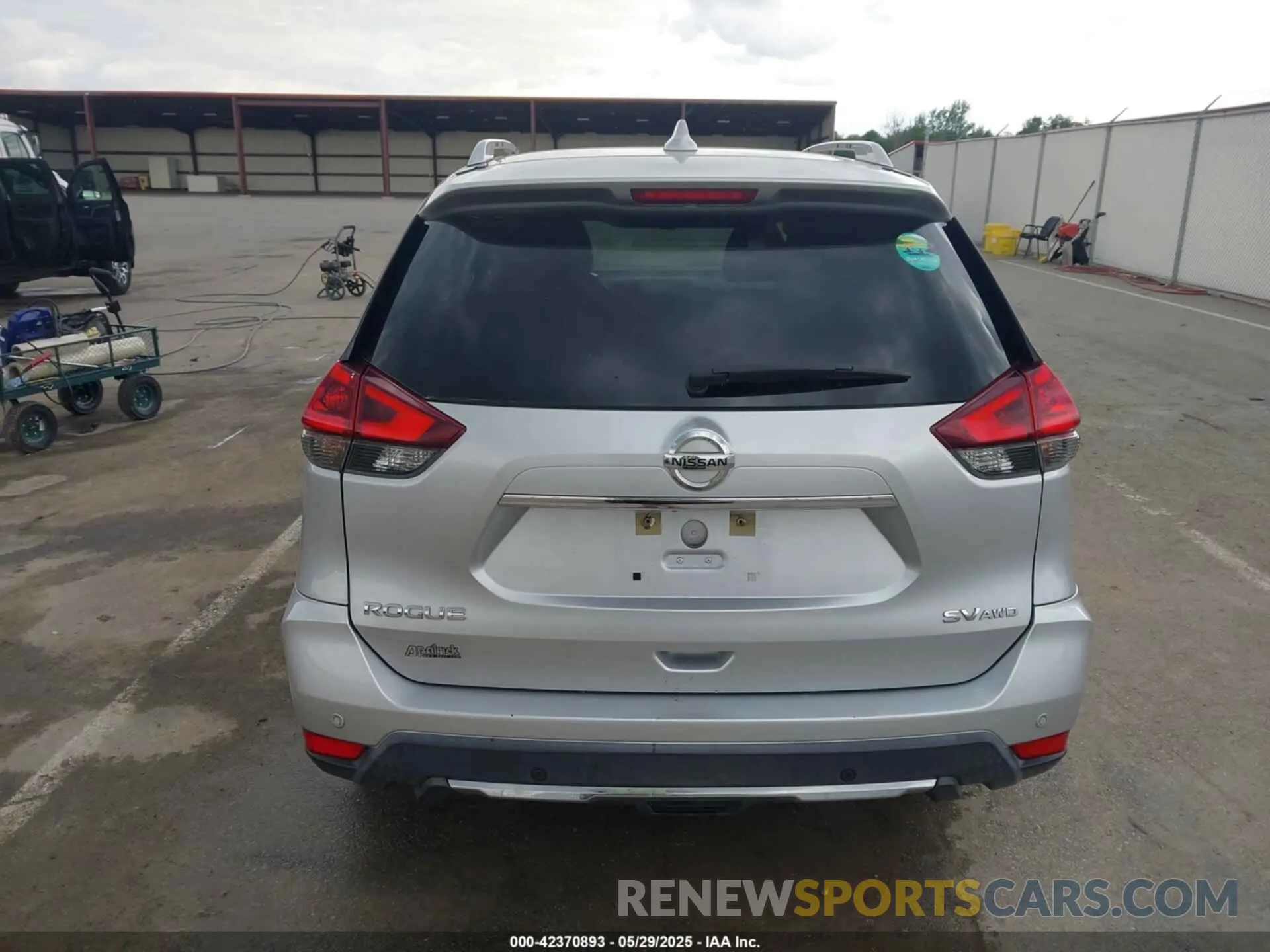 17 Photograph of a damaged car KNMAT2MV2KP516092 NISSAN ROGUE 2019