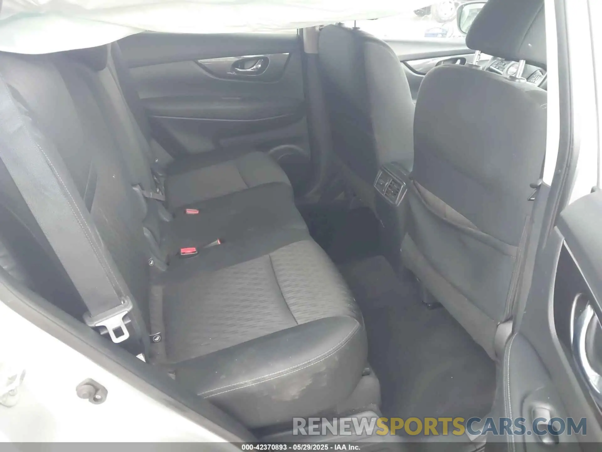 8 Photograph of a damaged car KNMAT2MV2KP516092 NISSAN ROGUE 2019
