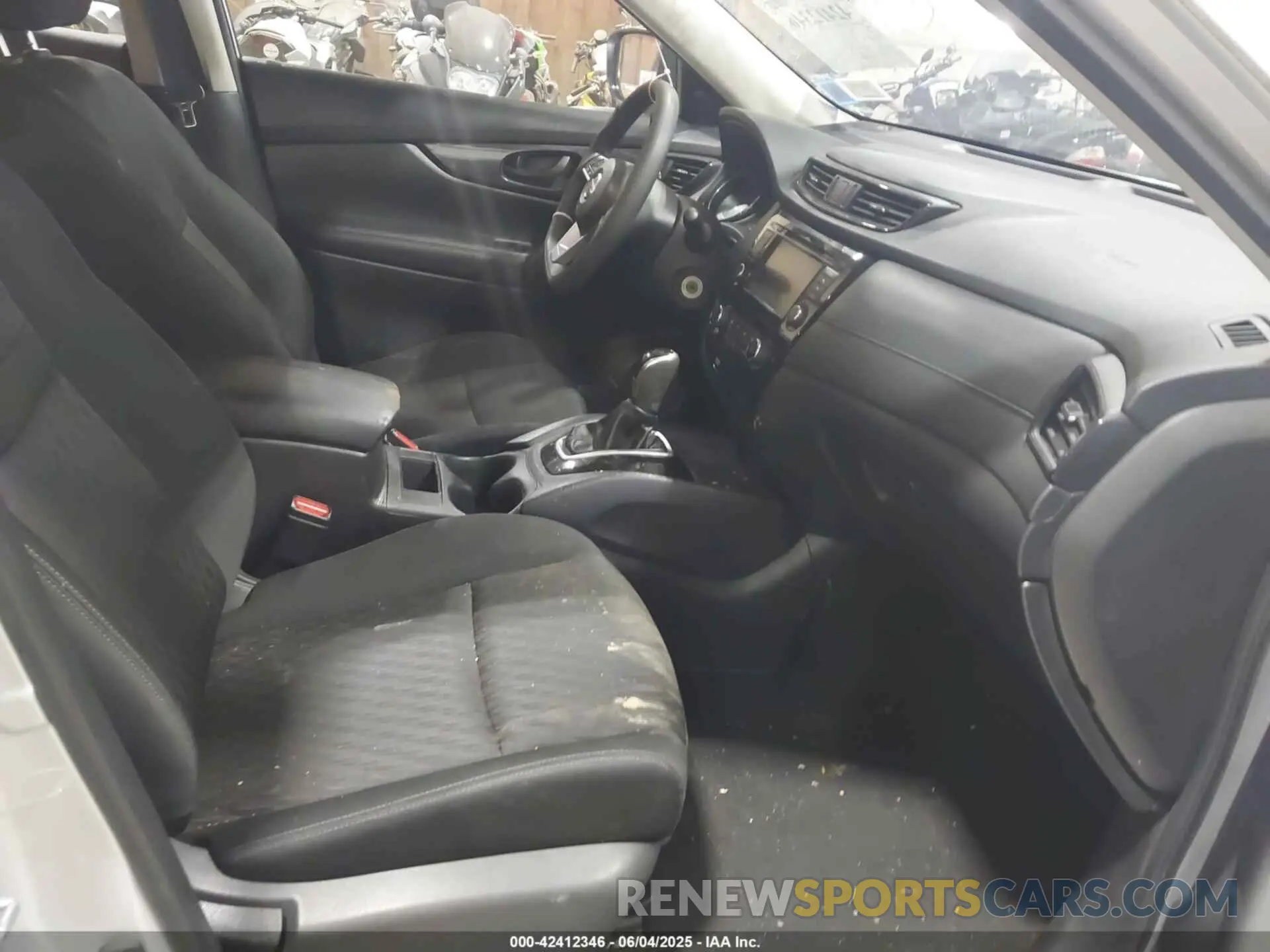 5 Photograph of a damaged car KNMAT2MV8KP503931 NISSAN ROGUE 2019