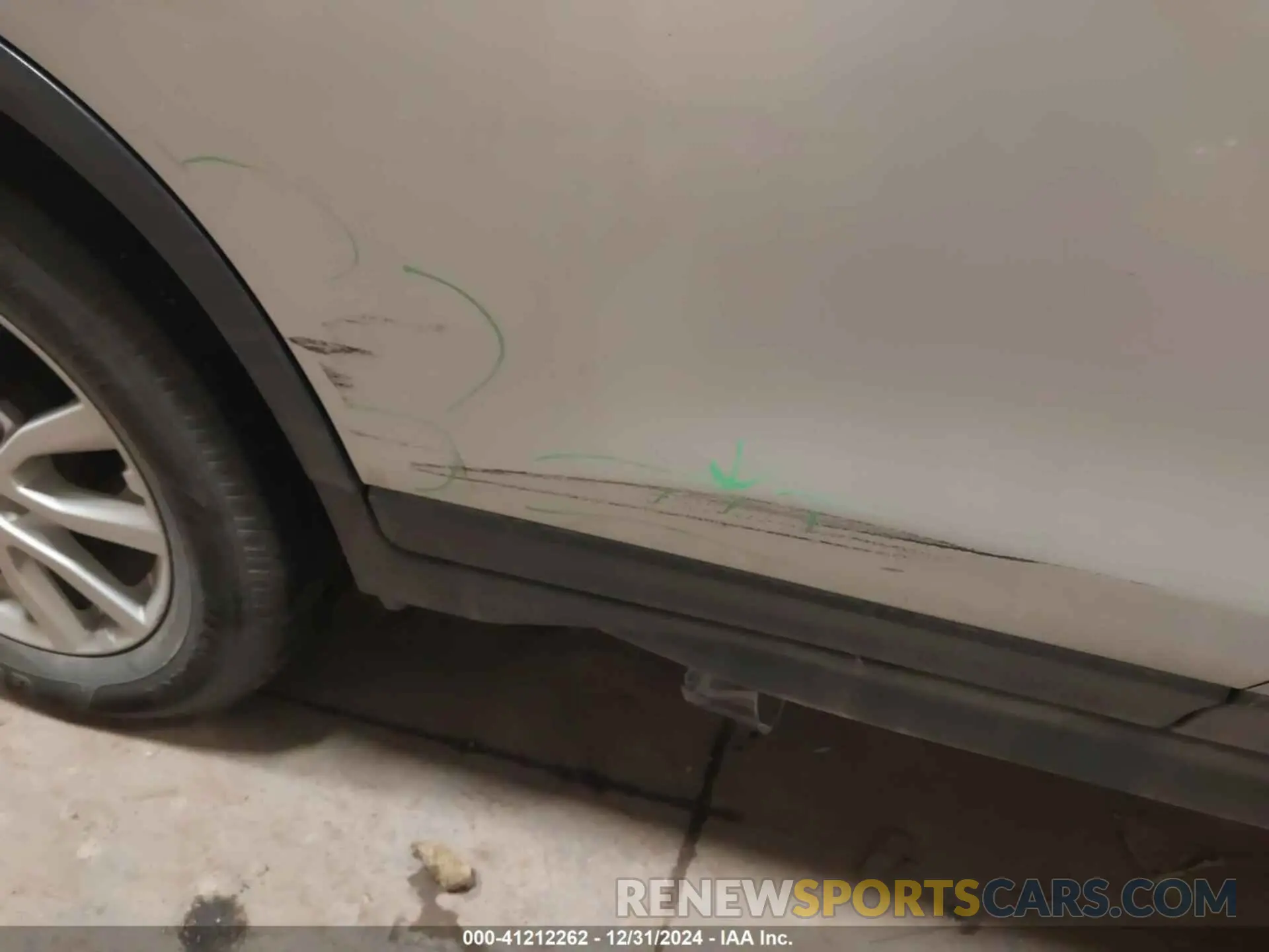 17 Photograph of a damaged car KNMAT2MV9KP554984 NISSAN ROGUE 2019