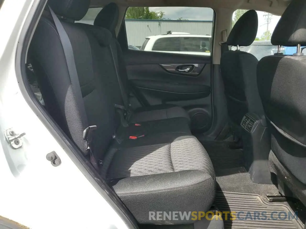 10 Photograph of a damaged car KNMAT2MVXKP500190 NISSAN ROGUE 2019