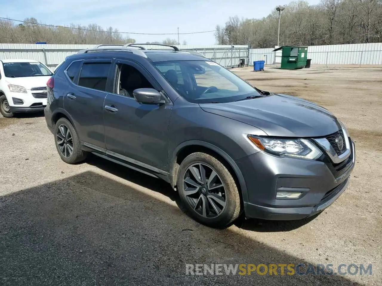 4 Photograph of a damaged car 5N1AT2MT0LC756583 NISSAN ROGUE 2020