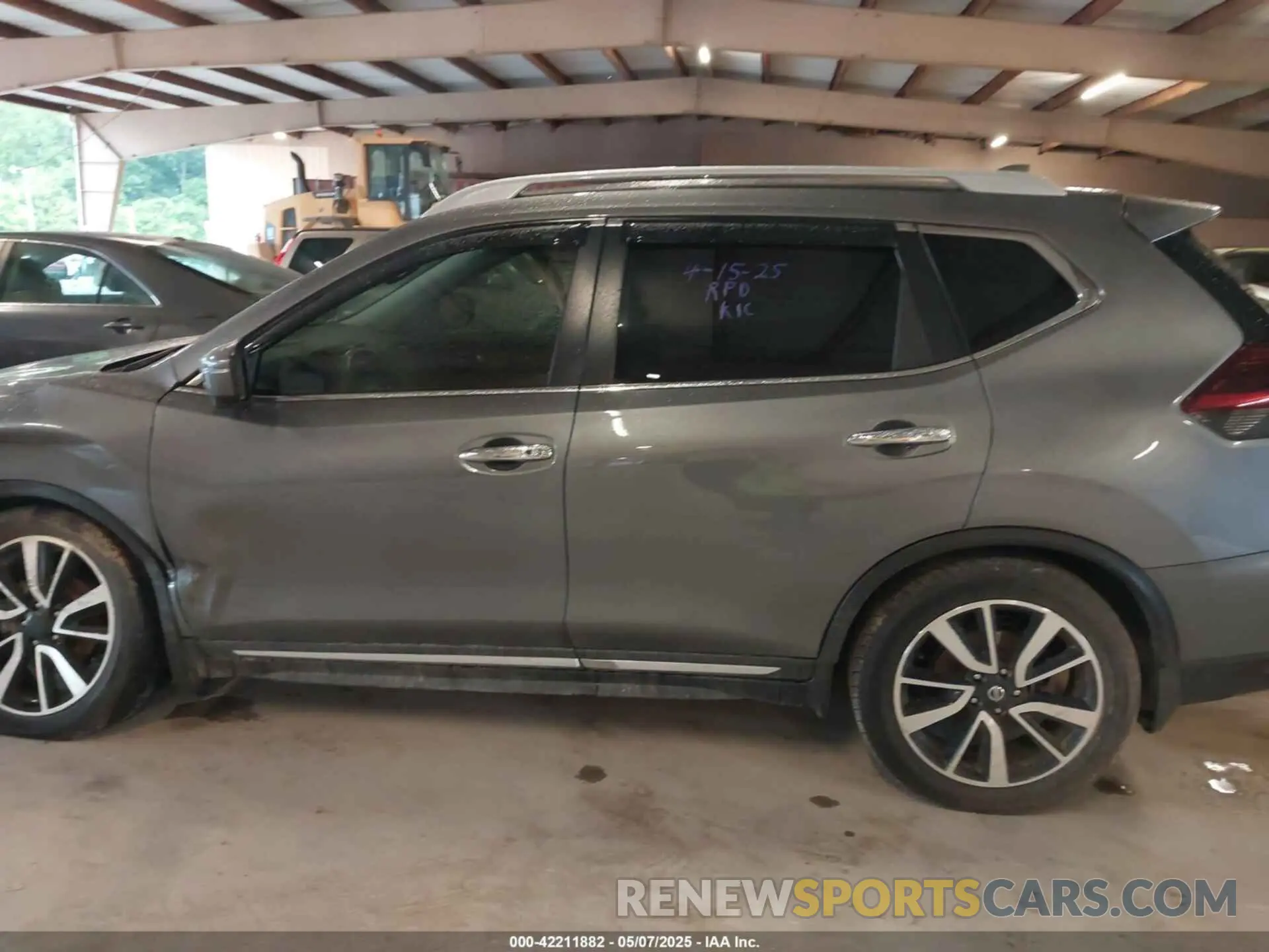 14 Photograph of a damaged car 5N1AT2MT0LC756941 NISSAN ROGUE 2020
