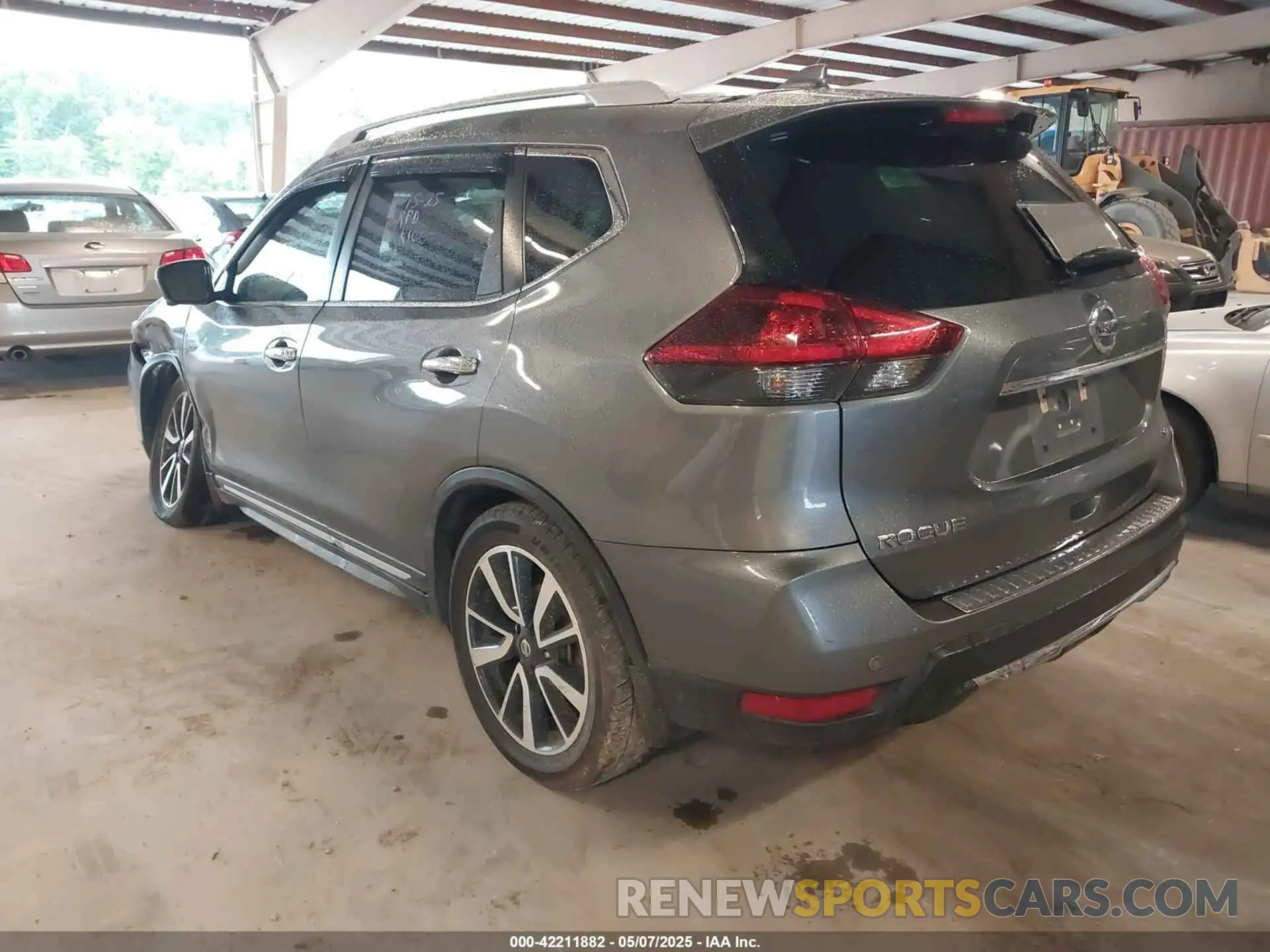 3 Photograph of a damaged car 5N1AT2MT0LC756941 NISSAN ROGUE 2020
