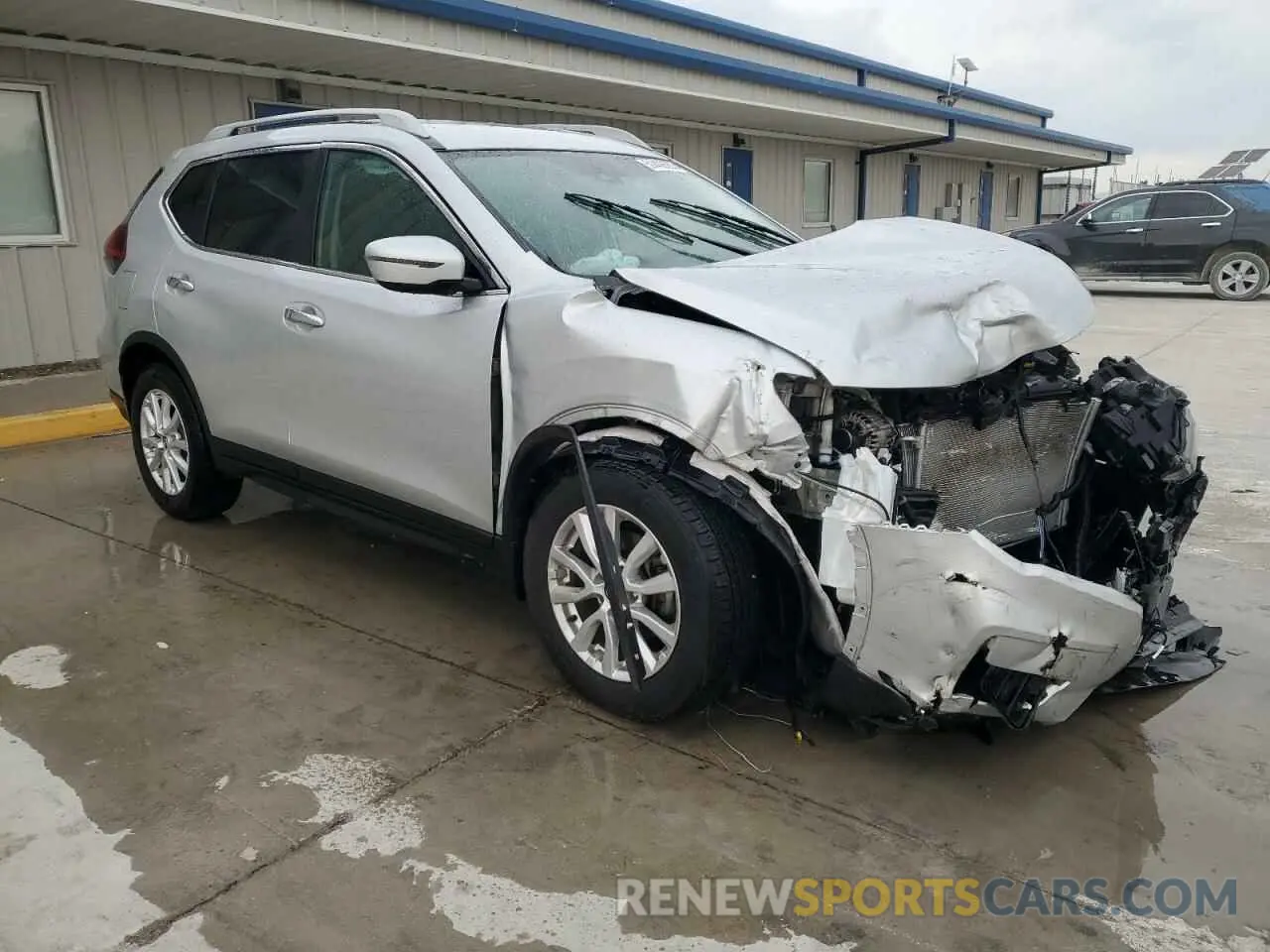 4 Photograph of a damaged car 5N1AT2MT2LC720264 NISSAN ROGUE 2020