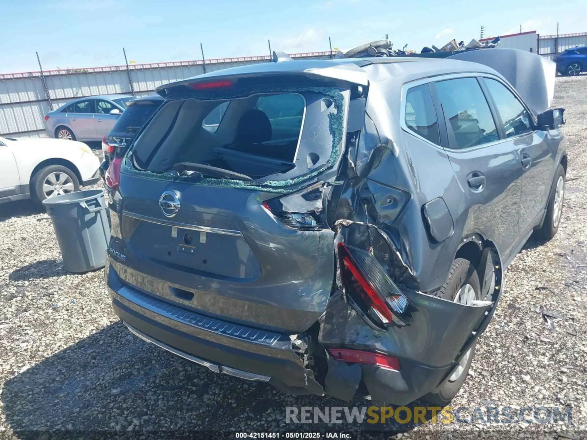 6 Photograph of a damaged car 5N1AT2MT2LC799578 NISSAN ROGUE 2020