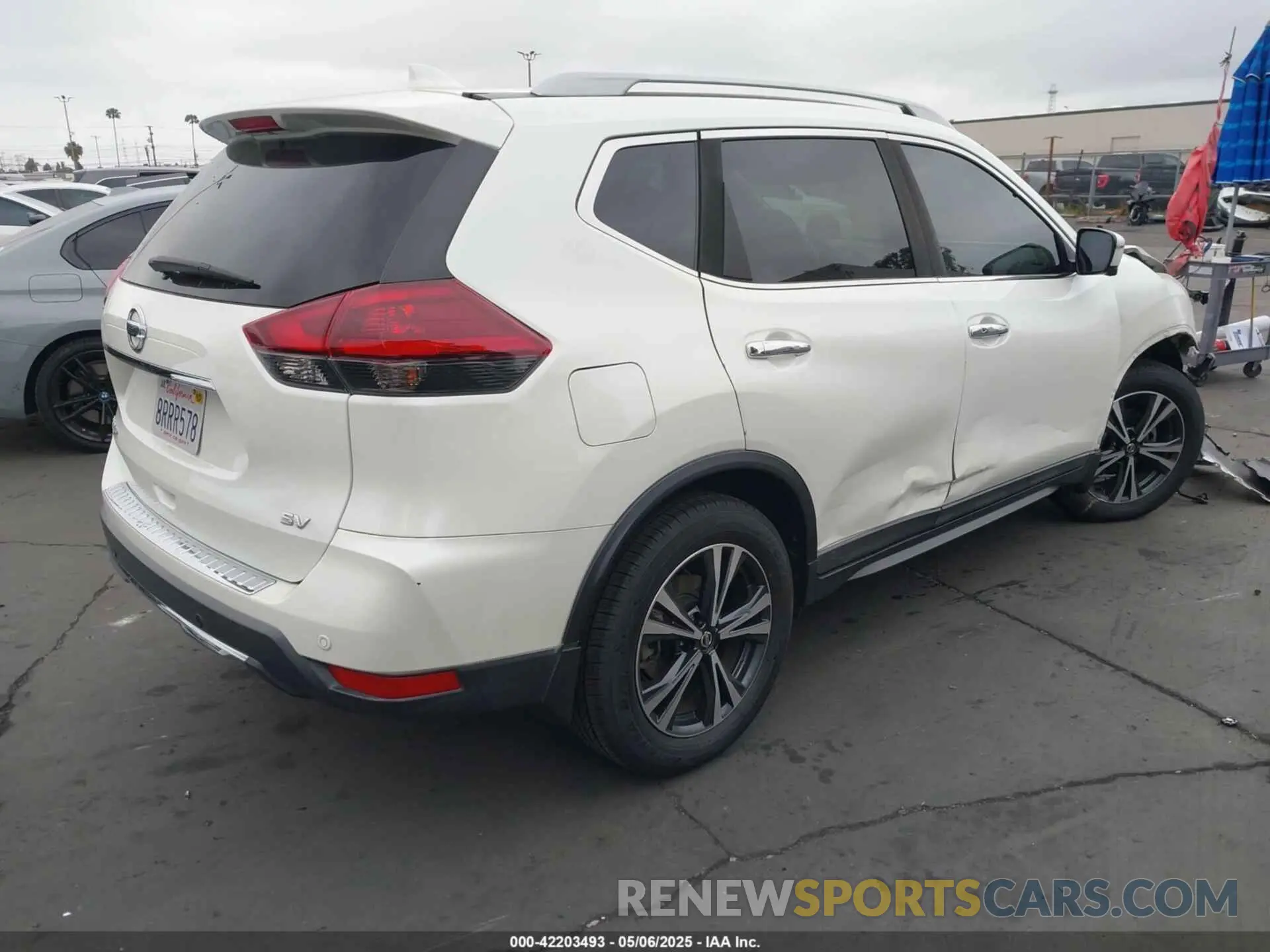 4 Фотография поврежденного автомобиля 5N1AT2MT4LC792857 NISSAN ROGUE 2020