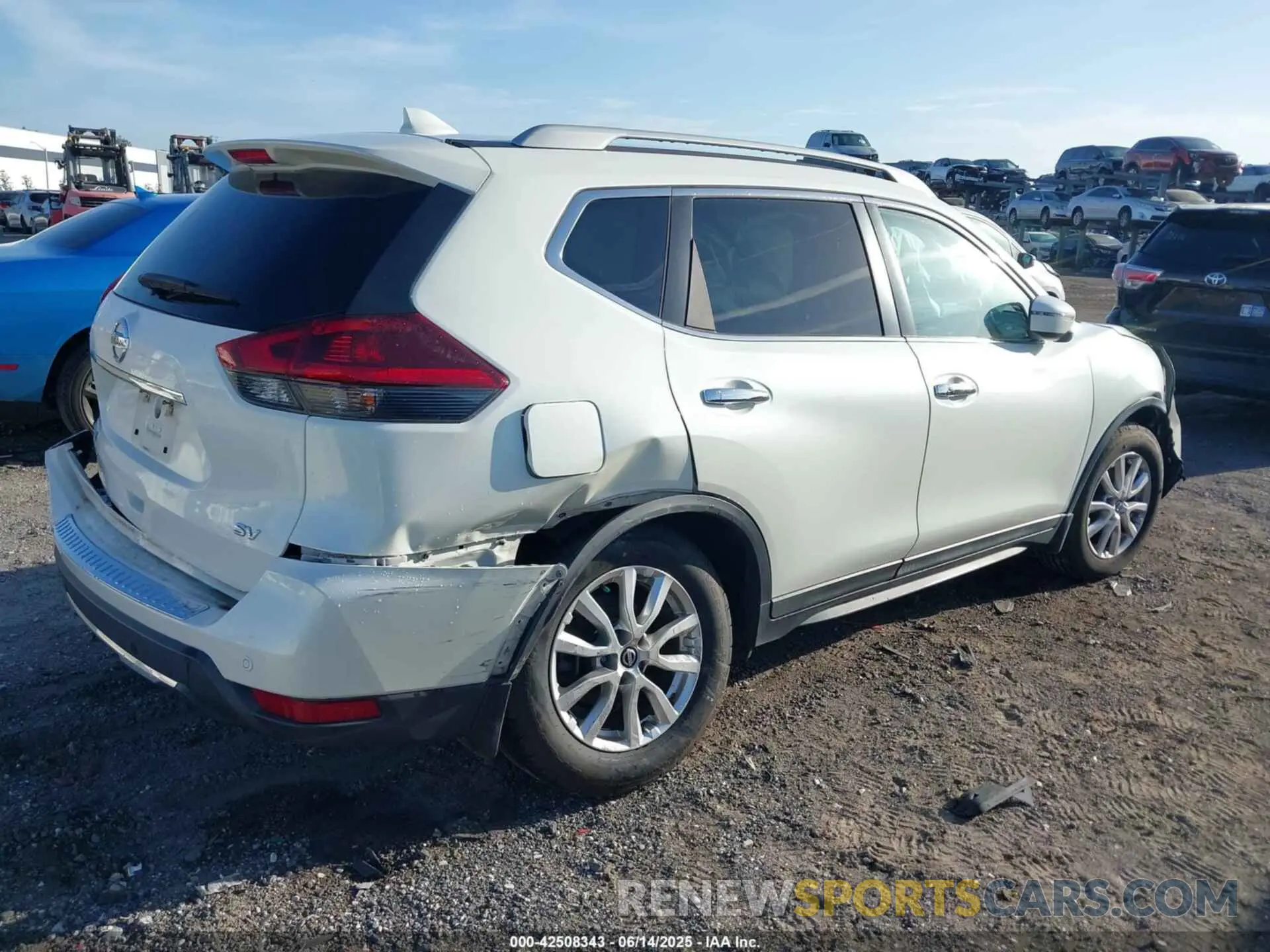 4 Photograph of a damaged car 5N1AT2MT5LC796724 NISSAN ROGUE 2020