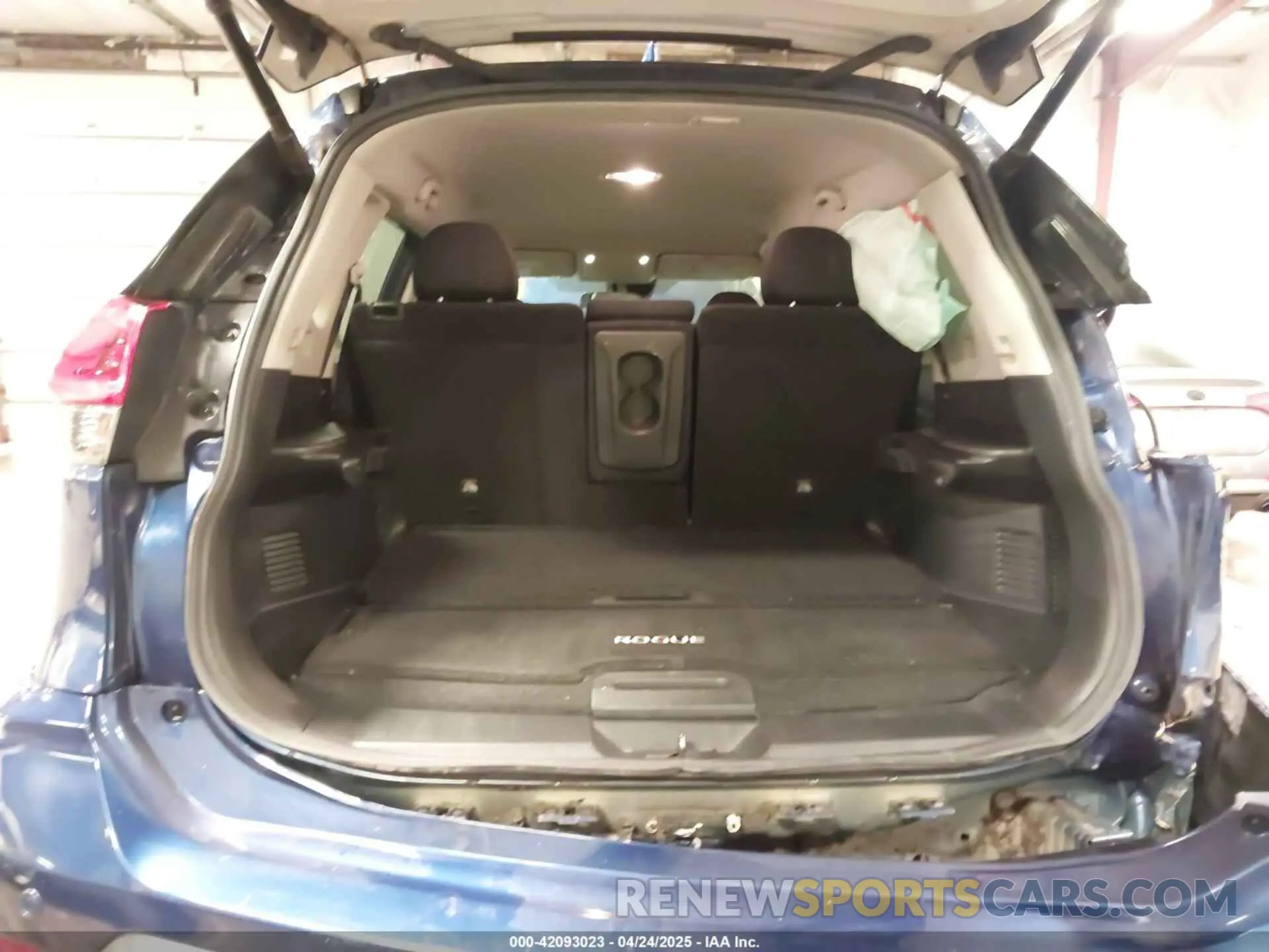 17 Фотография поврежденного автомобиля 5N1AT2MT6LC749900 NISSAN ROGUE 2020