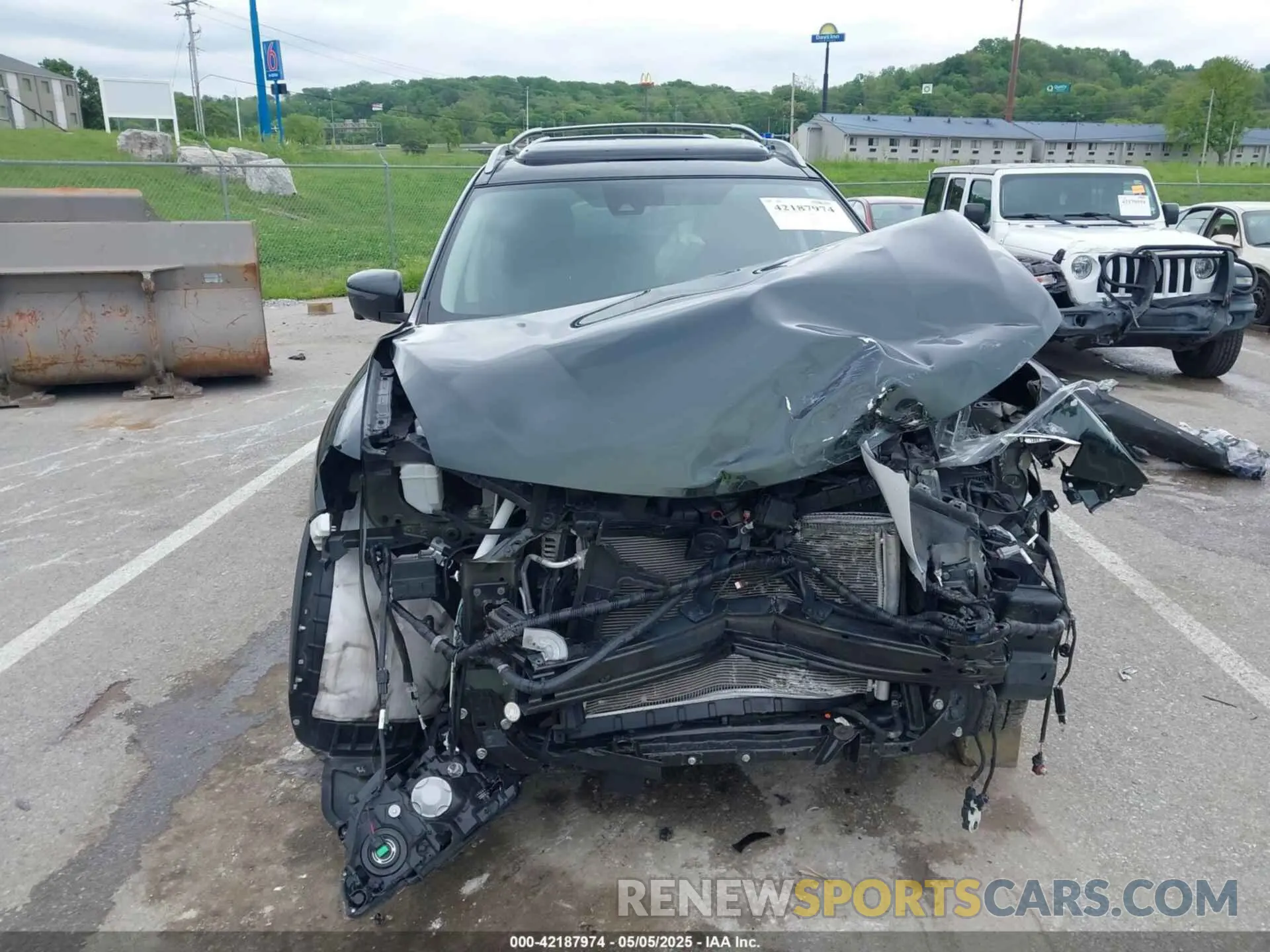 13 Photograph of a damaged car 5N1AT2MT7LC755818 NISSAN ROGUE 2020