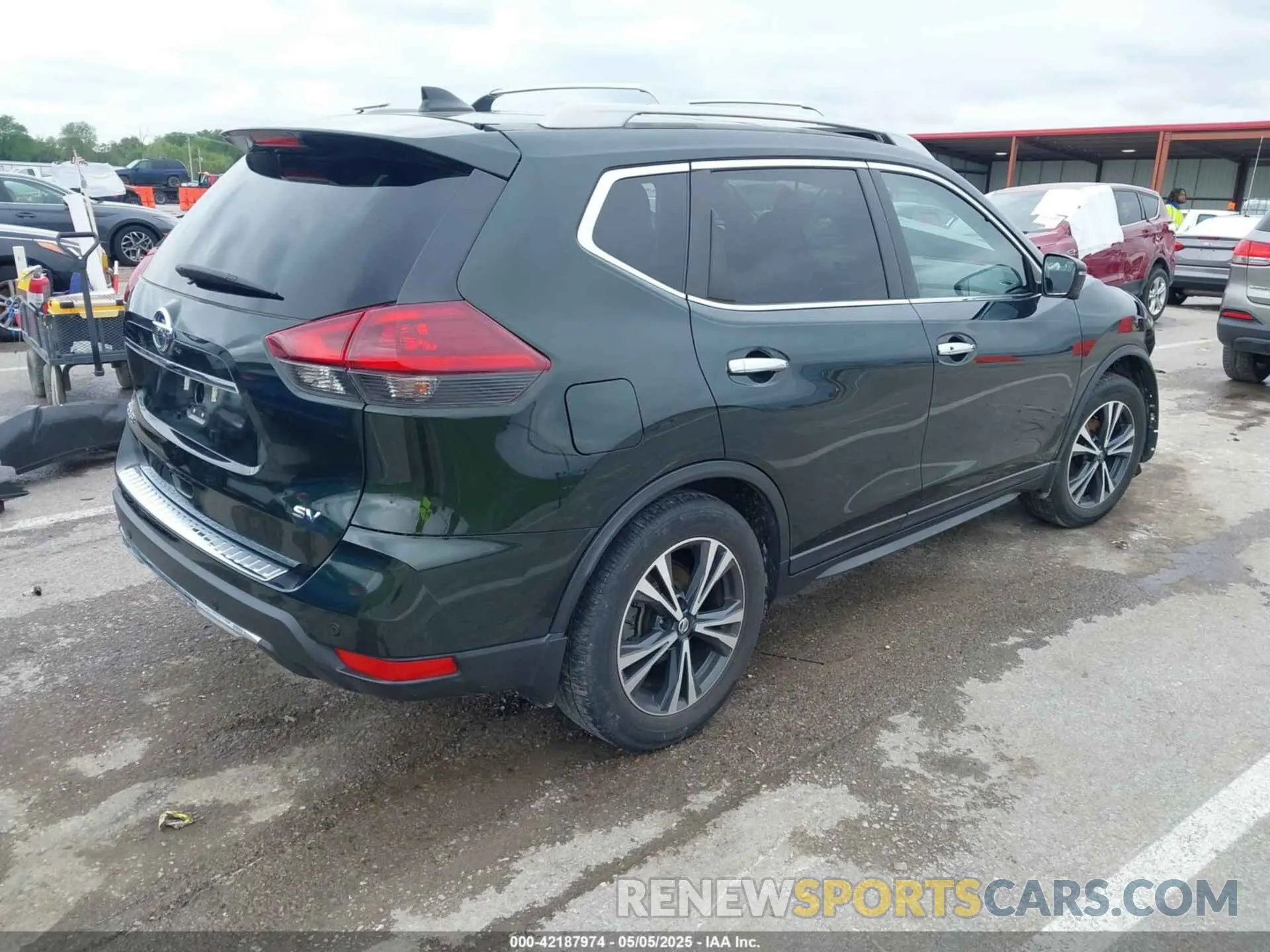 4 Photograph of a damaged car 5N1AT2MT7LC755818 NISSAN ROGUE 2020