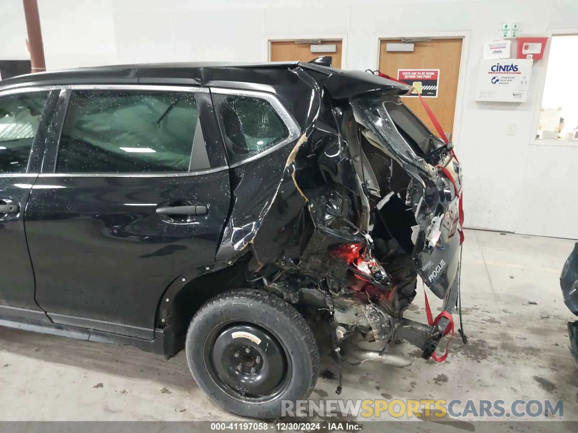 6 Photograph of a damaged car 5N1AT2MT7LC802930 NISSAN ROGUE 2020