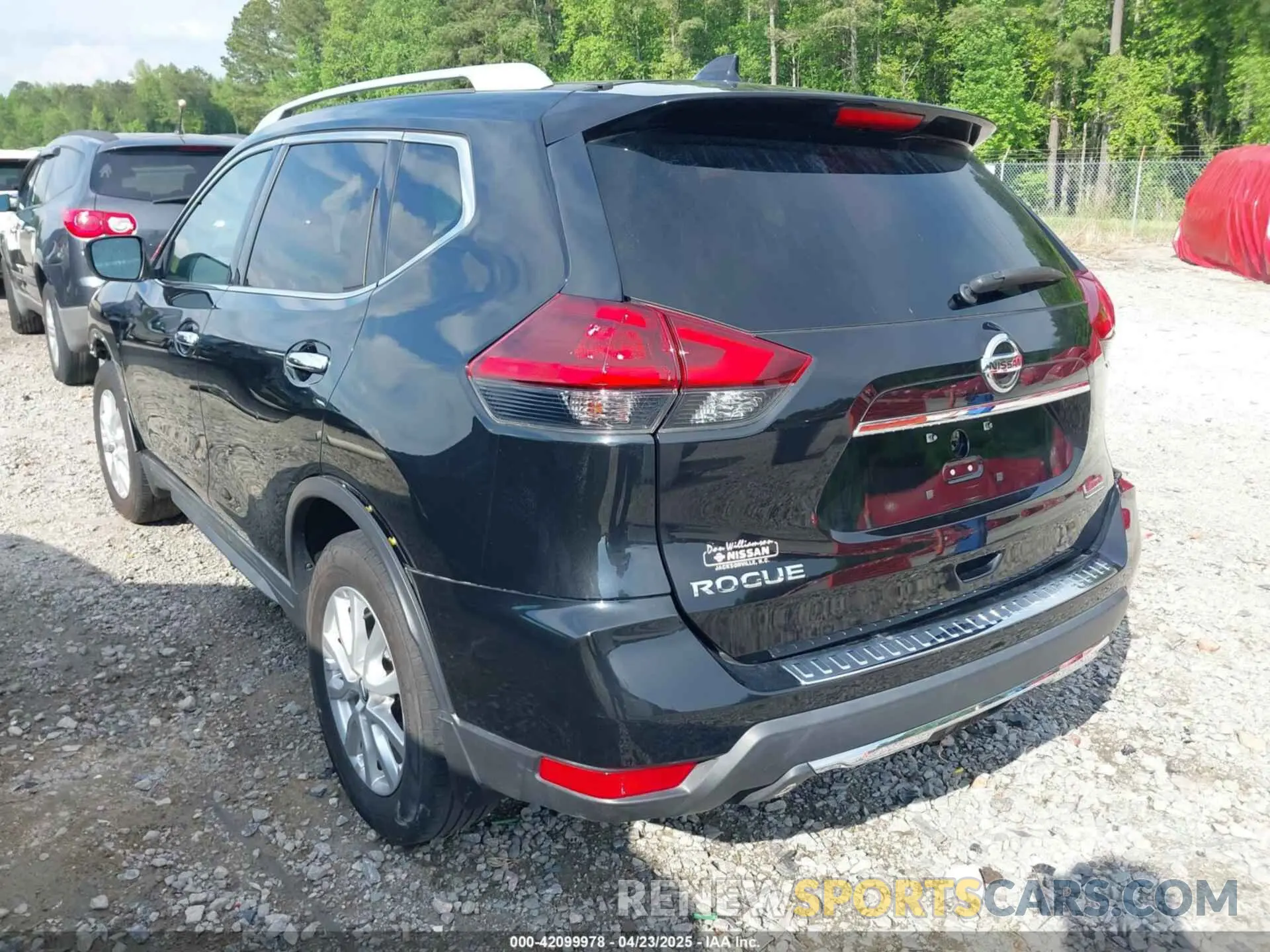 3 Photograph of a damaged car 5N1AT2MT8LC761711 NISSAN ROGUE 2020