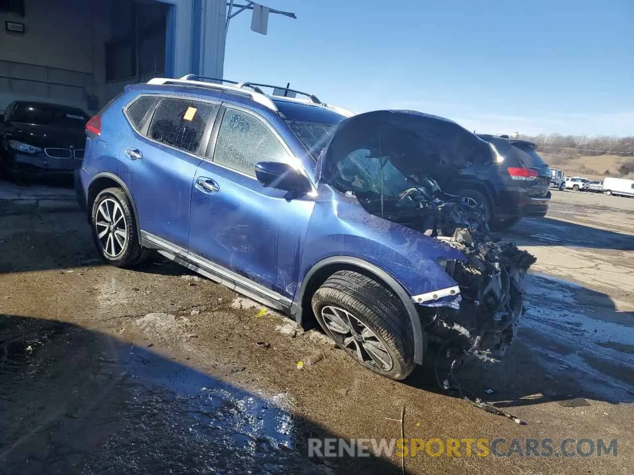 4 Photograph of a damaged car 5N1AT2MT9LC771342 NISSAN ROGUE 2020