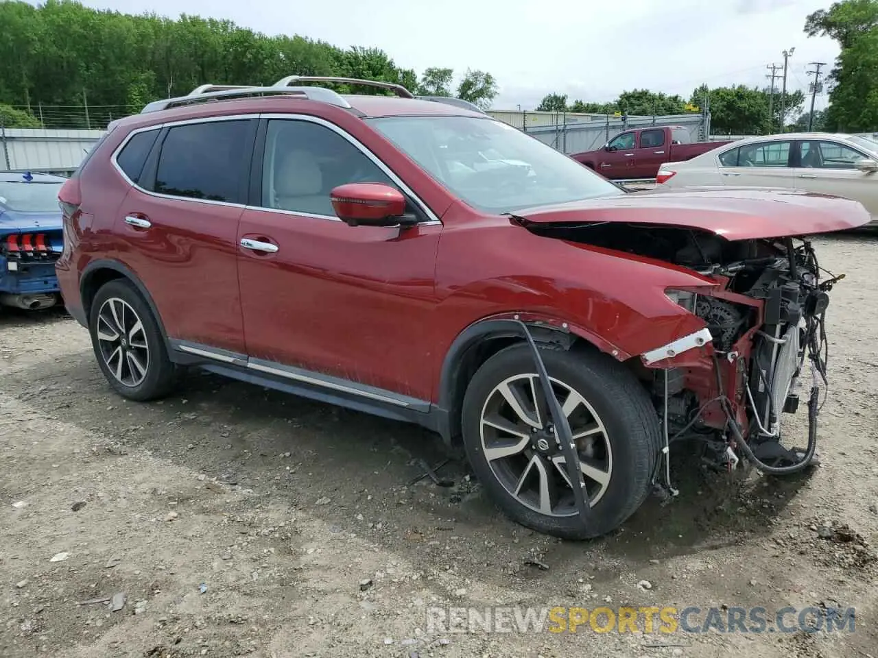 4 Photograph of a damaged car 5N1AT2MTXLC734803 NISSAN ROGUE 2020