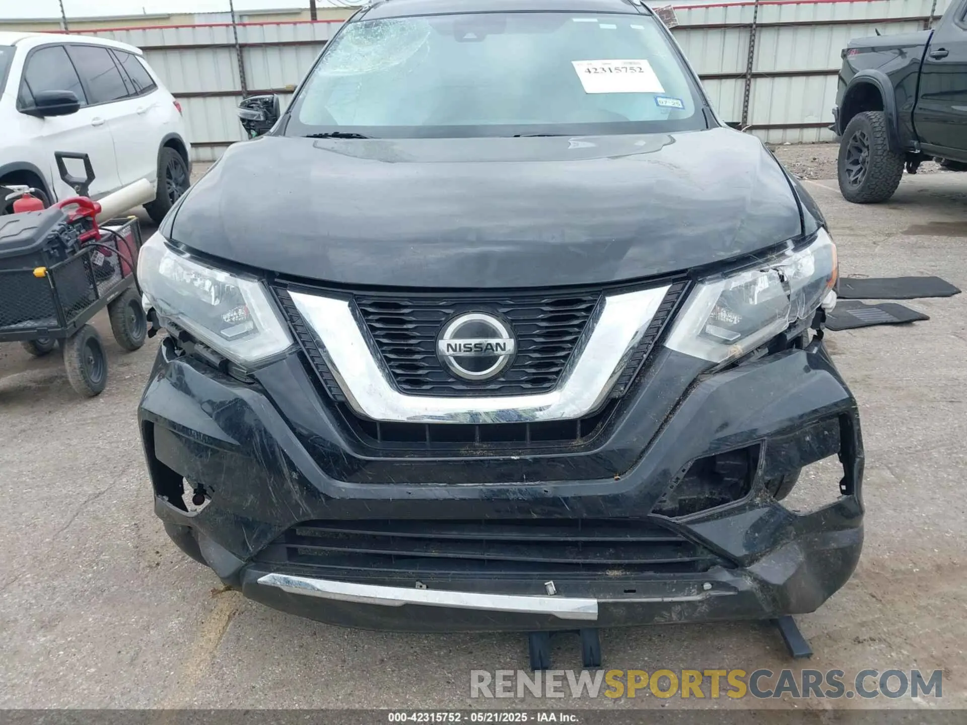 12 Photograph of a damaged car 5N1AT2MTXLC738768 NISSAN ROGUE 2020