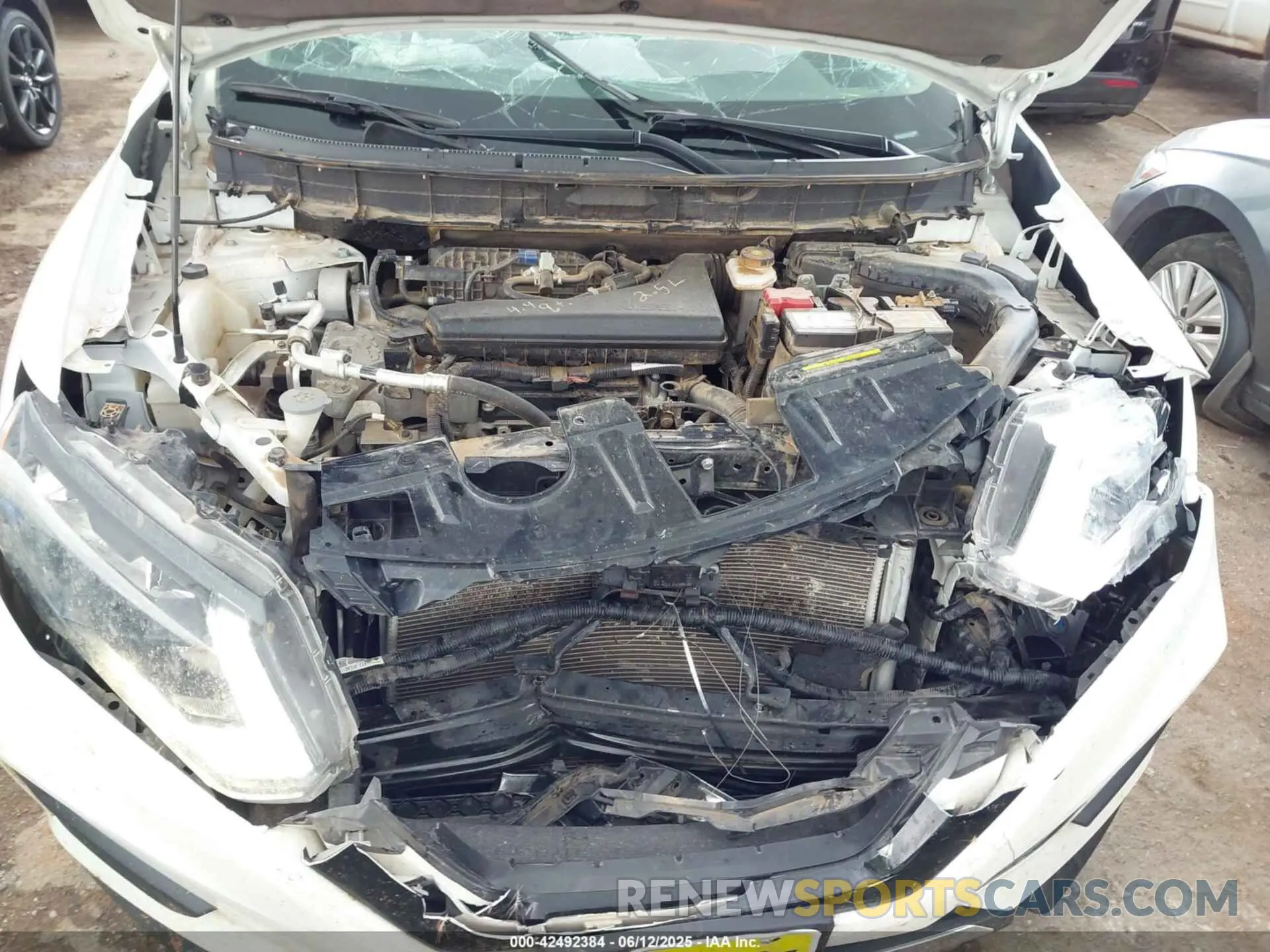 10 Photograph of a damaged car 5N1AT2MV0LC711564 NISSAN ROGUE 2020