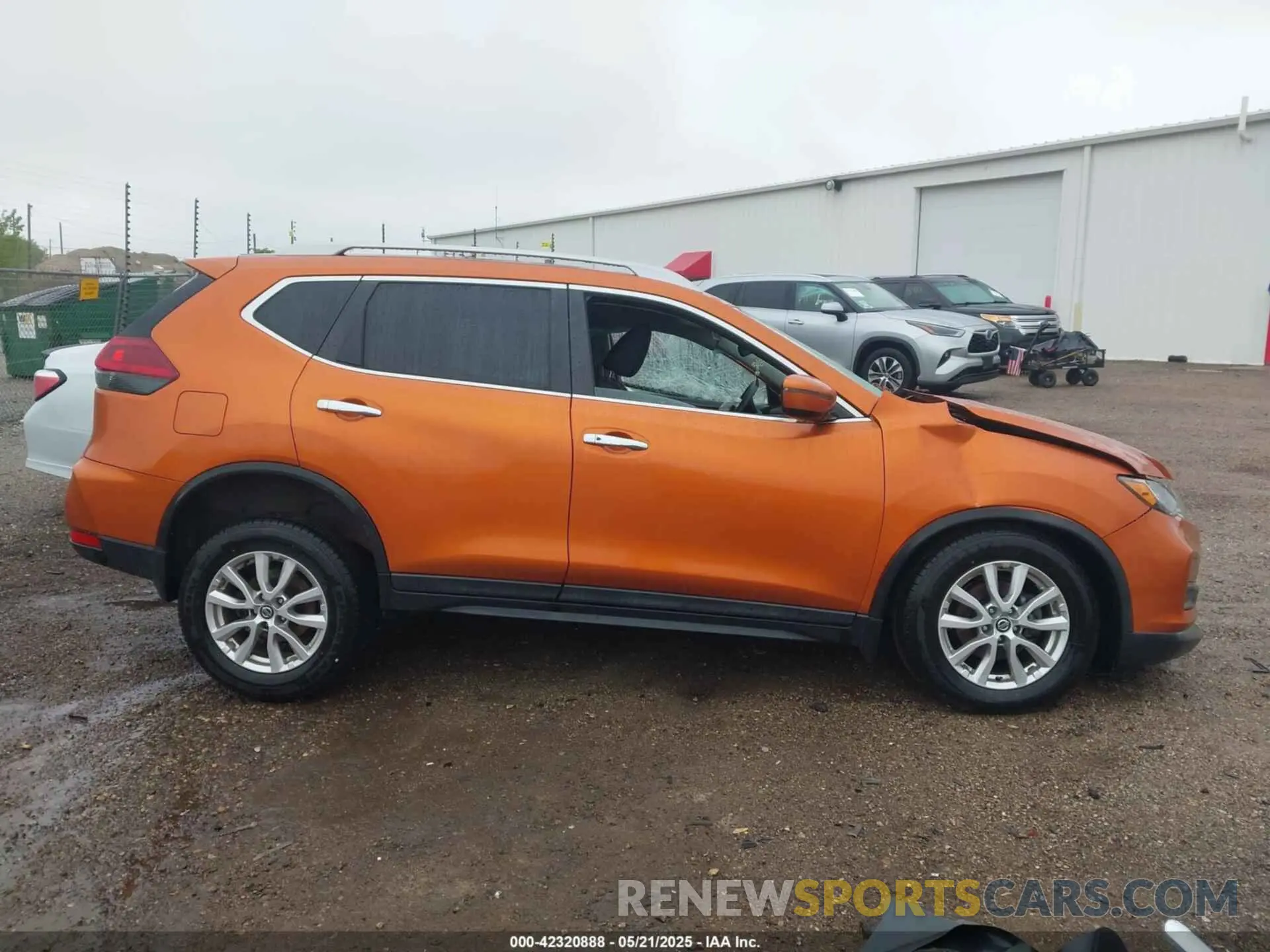 13 Photograph of a damaged car 5N1AT2MV0LC750106 NISSAN ROGUE 2020