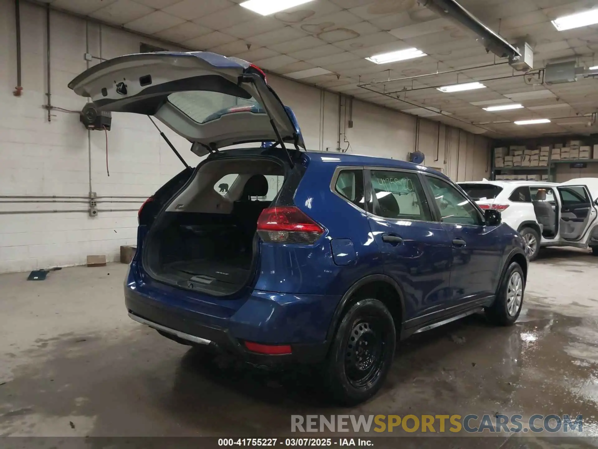 4 Photograph of a damaged car 5N1AT2MV1LC713758 NISSAN ROGUE 2020
