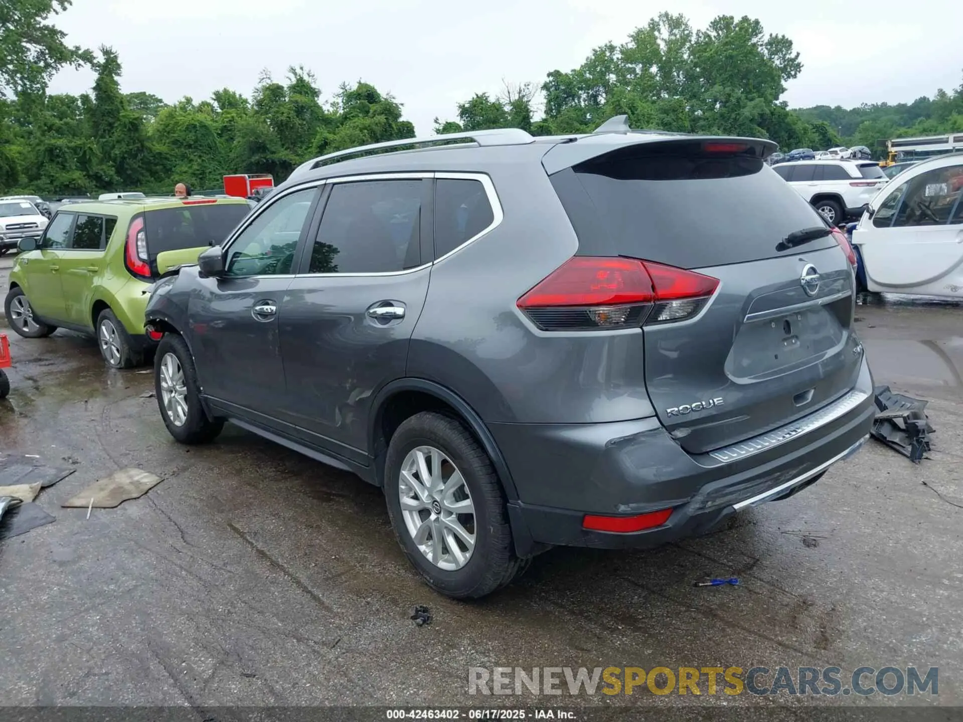 3 Photograph of a damaged car 5N1AT2MV3LC700865 NISSAN ROGUE 2020