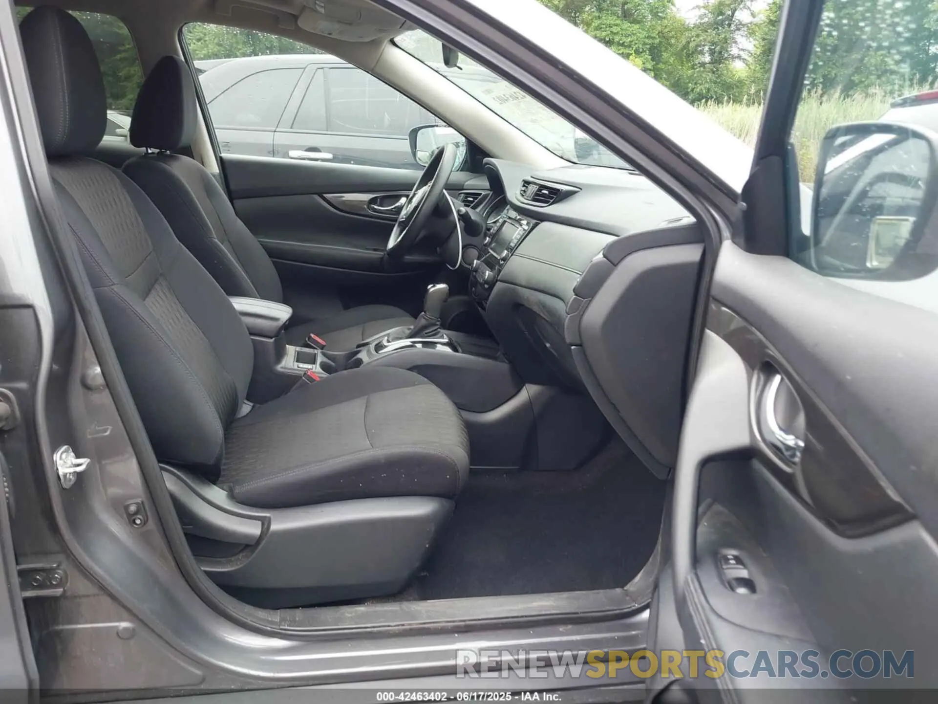 5 Photograph of a damaged car 5N1AT2MV3LC700865 NISSAN ROGUE 2020