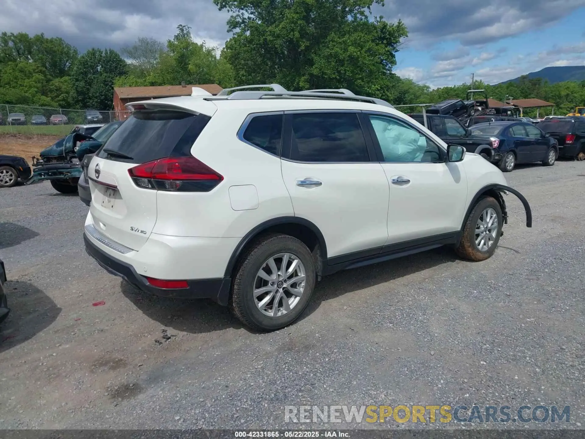 4 Photograph of a damaged car 5N1AT2MV3LC781124 NISSAN ROGUE 2020