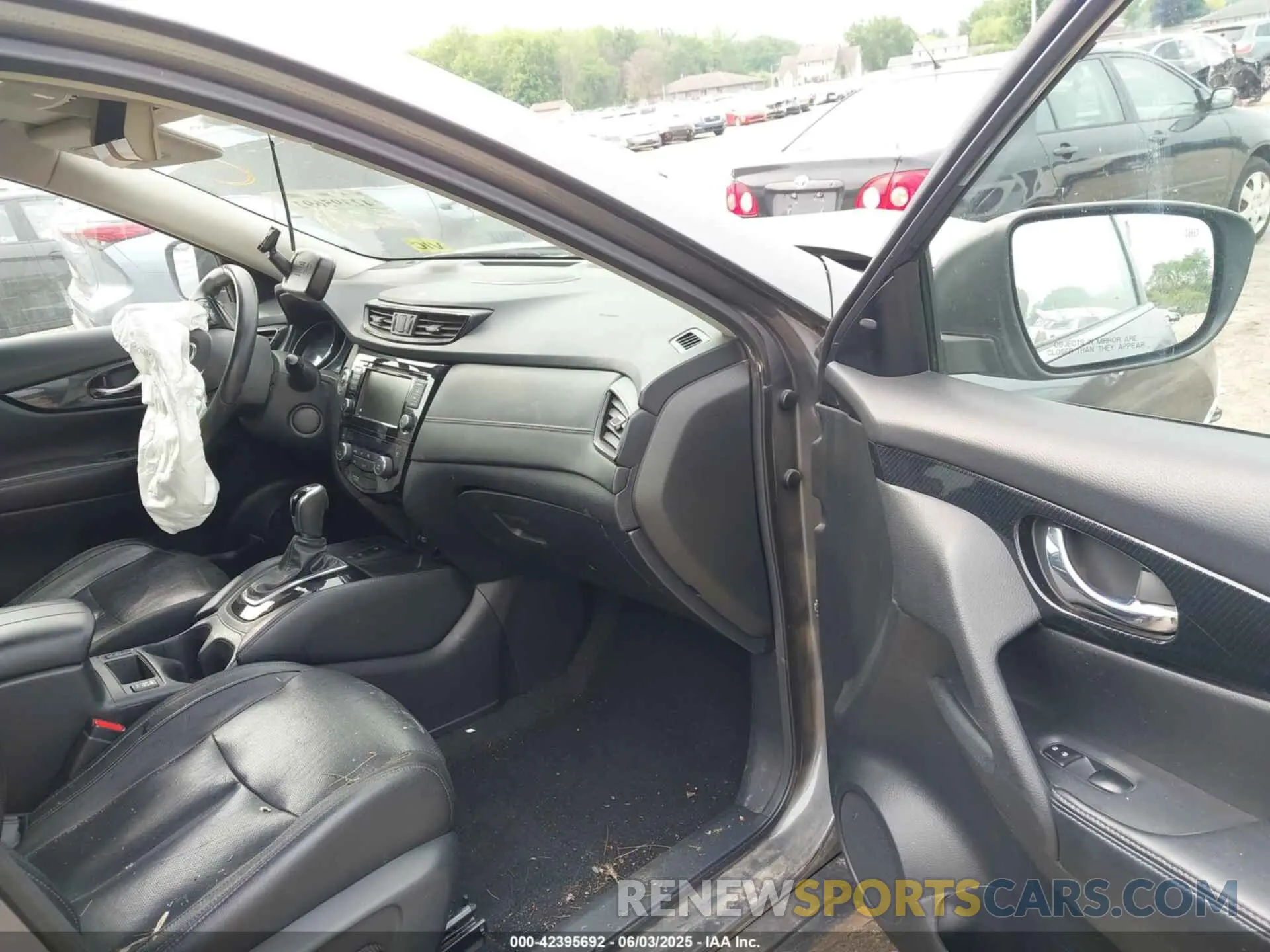 5 Photograph of a damaged car 5N1AT2MV6LC724867 NISSAN ROGUE 2020