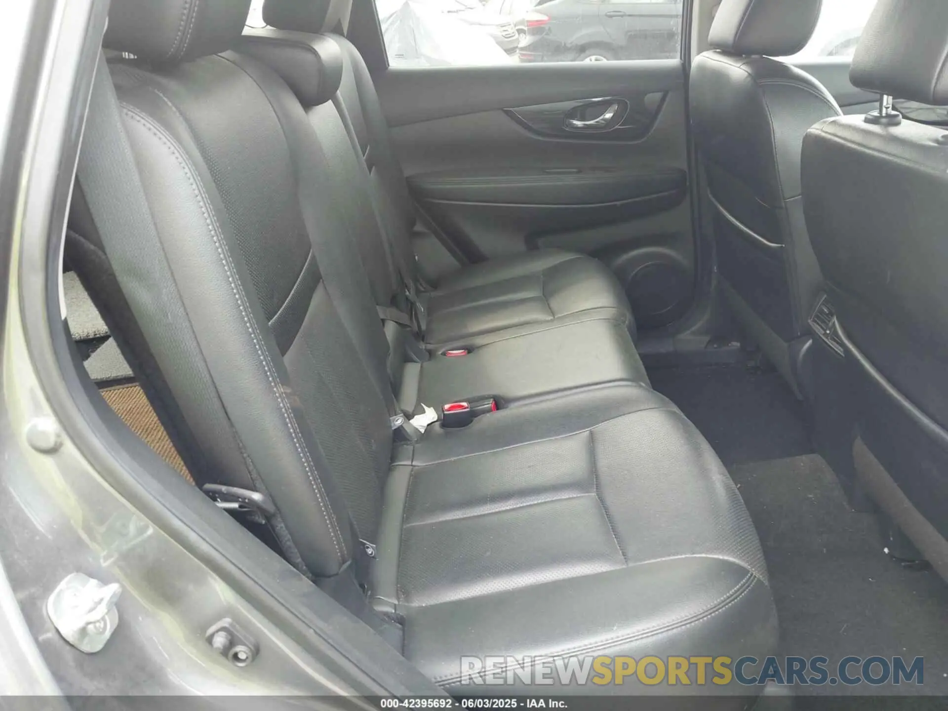 8 Photograph of a damaged car 5N1AT2MV6LC724867 NISSAN ROGUE 2020