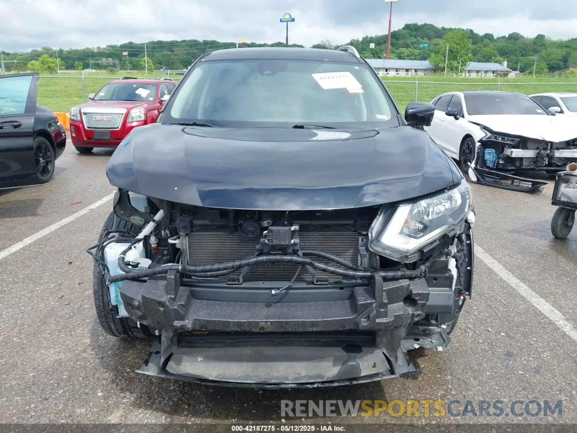 13 Photograph of a damaged car 5N1AT2MV6LC771851 NISSAN ROGUE 2020
