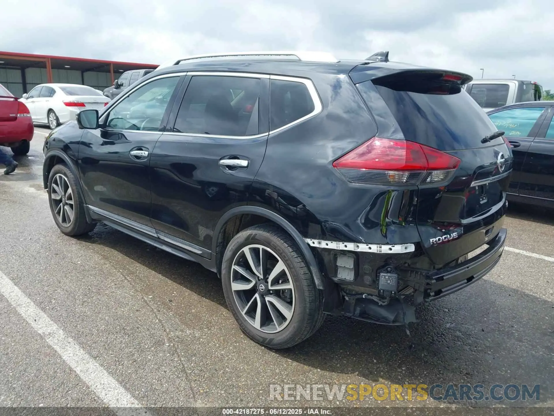 3 Photograph of a damaged car 5N1AT2MV6LC771851 NISSAN ROGUE 2020