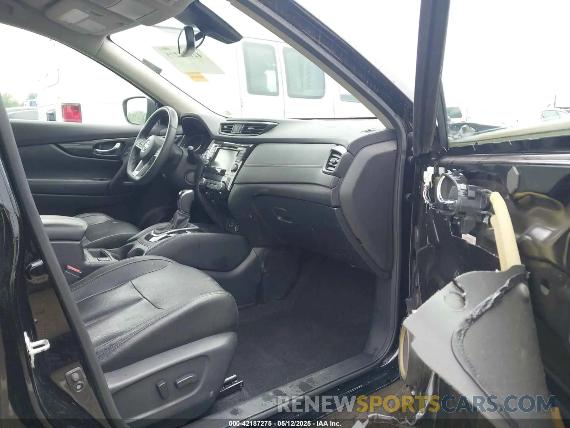 5 Photograph of a damaged car 5N1AT2MV6LC771851 NISSAN ROGUE 2020