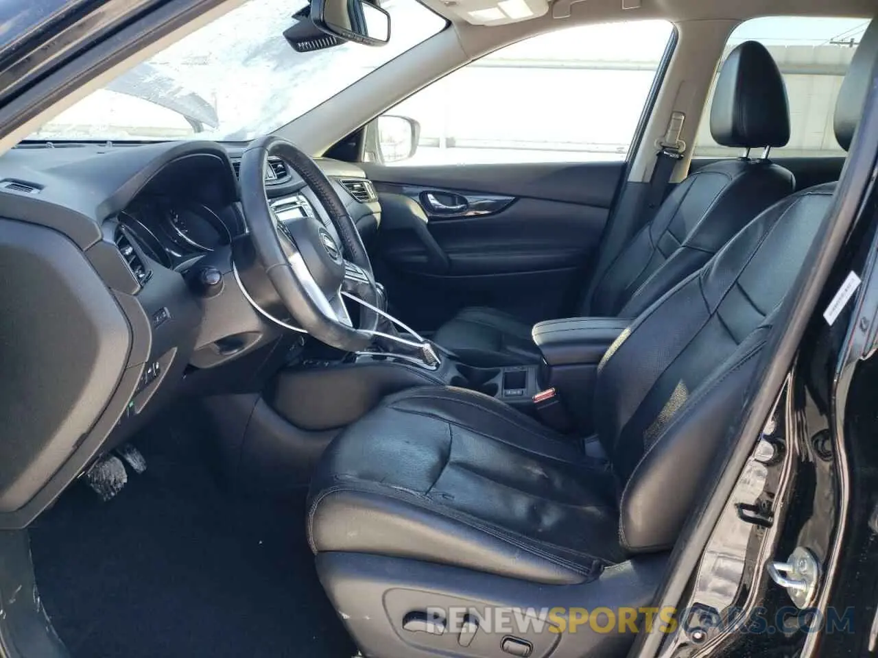 7 Photograph of a damaged car 5N1AT2MV7LC718768 NISSAN ROGUE 2020