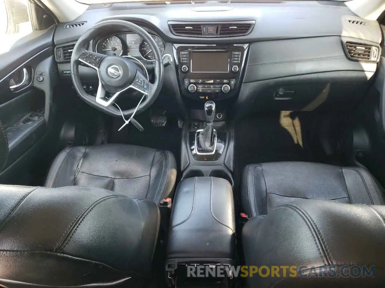 8 Photograph of a damaged car 5N1AT2MV7LC718768 NISSAN ROGUE 2020
