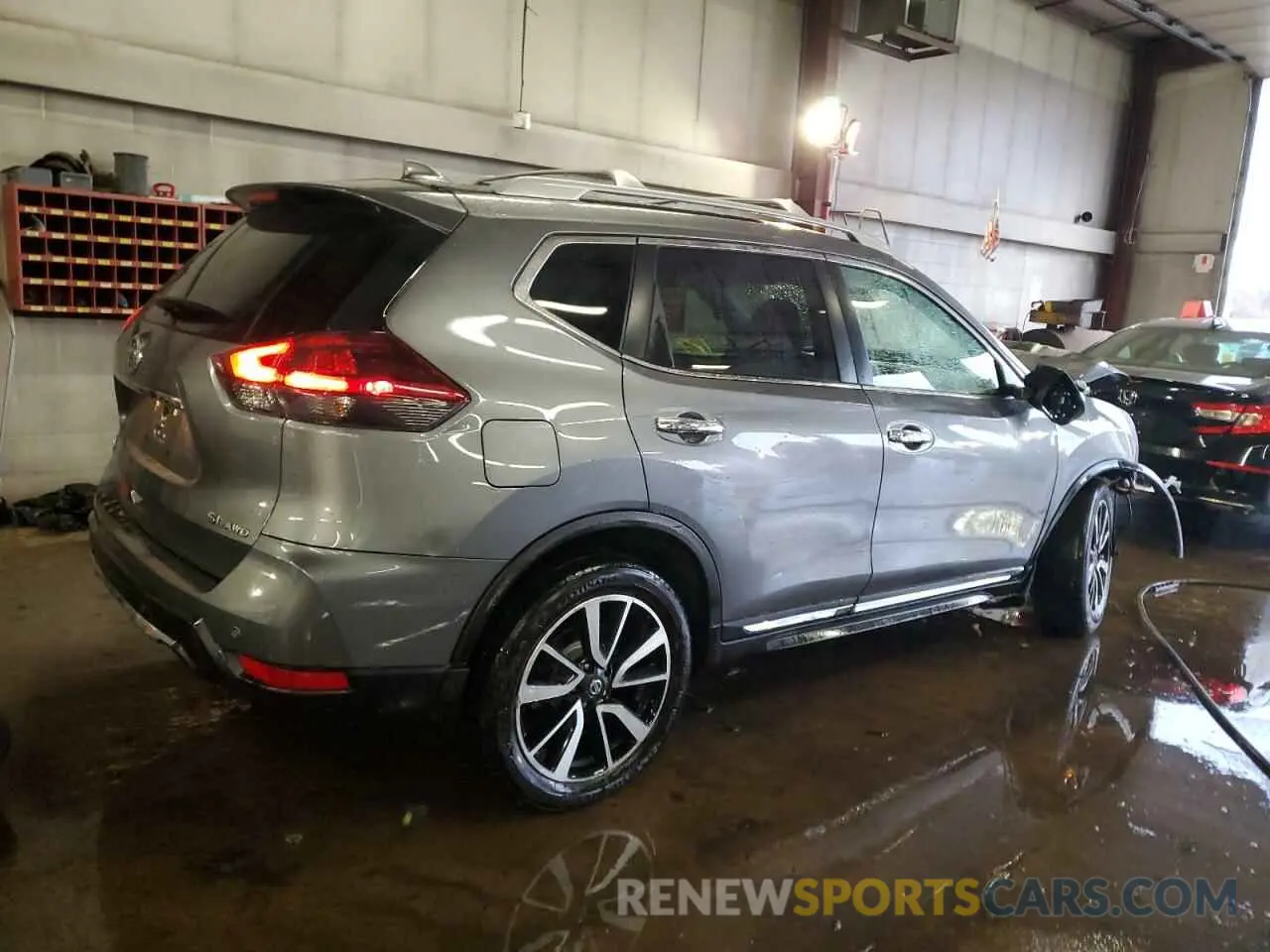 3 Photograph of a damaged car 5N1AT2MV7LC761636 NISSAN ROGUE 2020