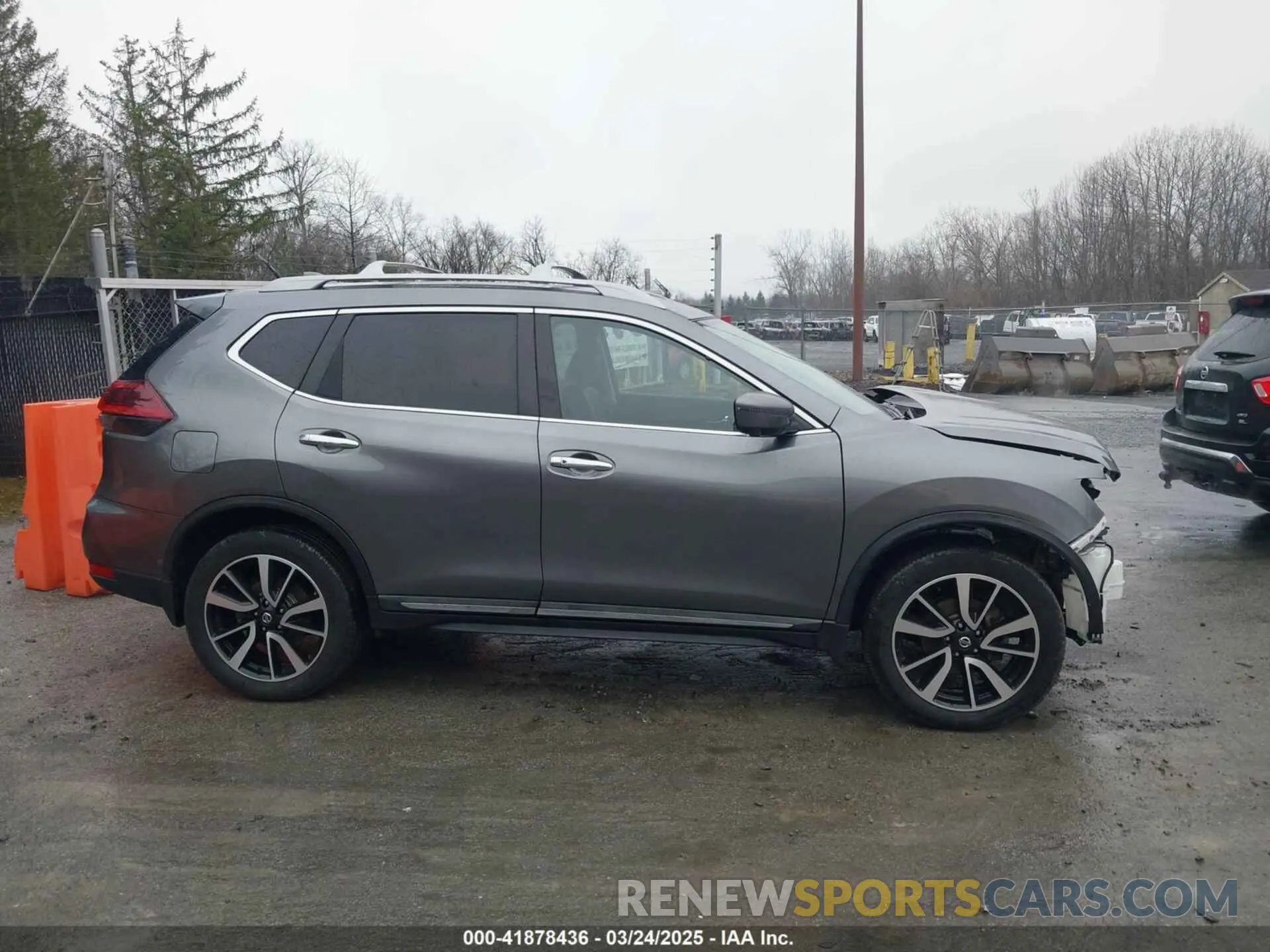 13 Photograph of a damaged car 5N1AT2MV7LC763421 NISSAN ROGUE 2020