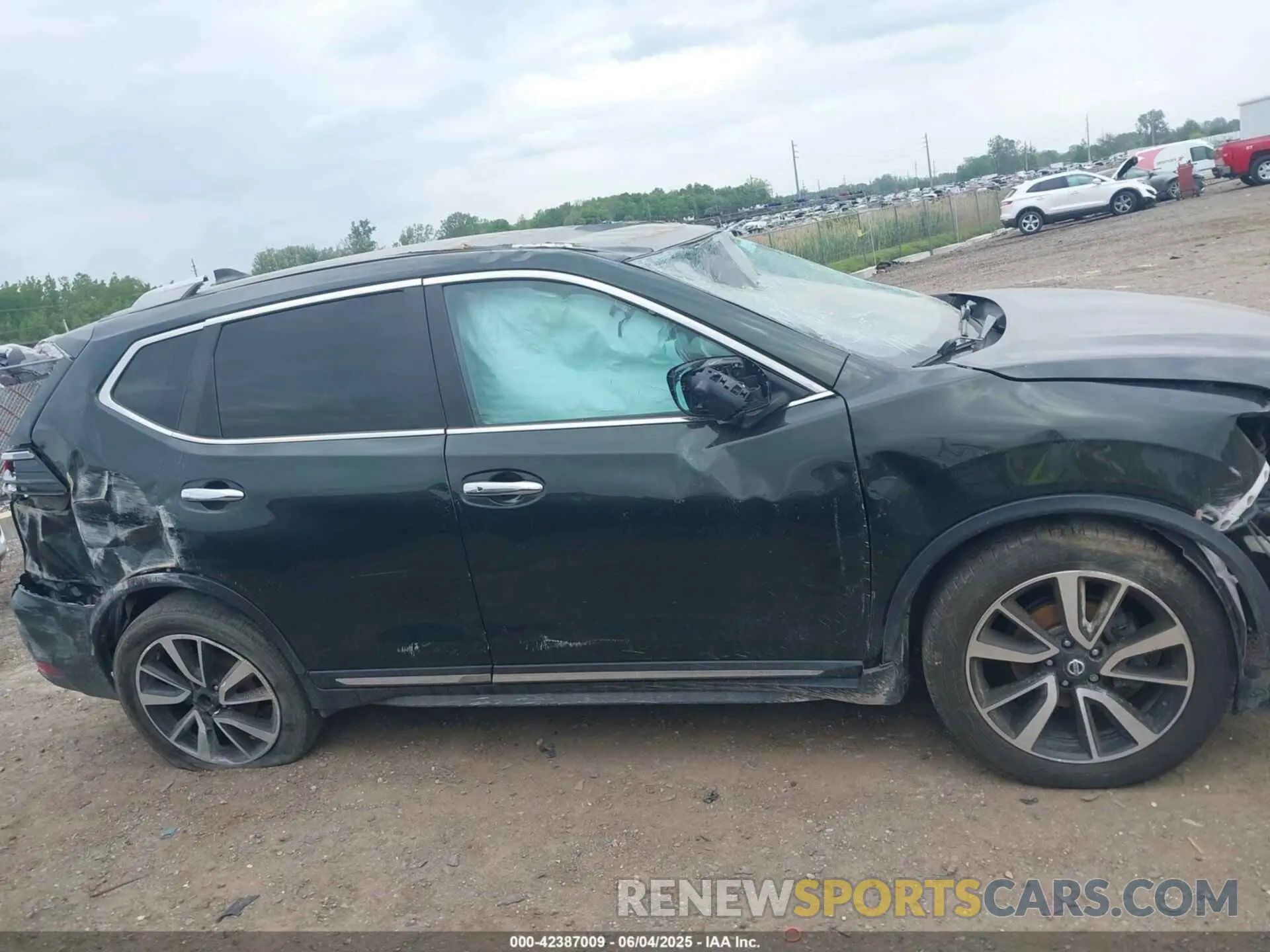 13 Фотография поврежденного автомобиля 5N1AT2MV9LC736933 NISSAN ROGUE 2020