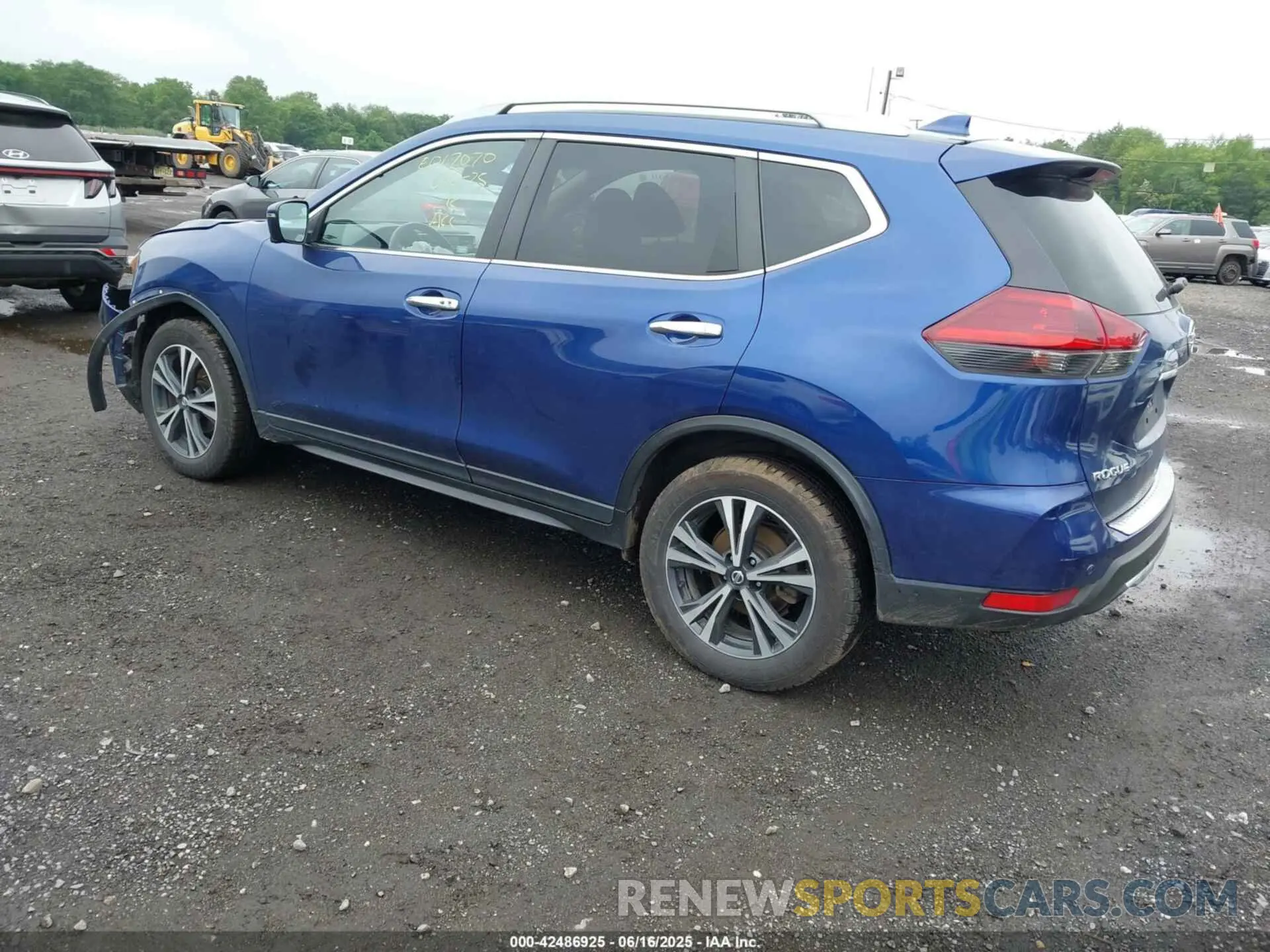 3 Photograph of a damaged car 5N1AT2MV9LC778065 NISSAN ROGUE 2020