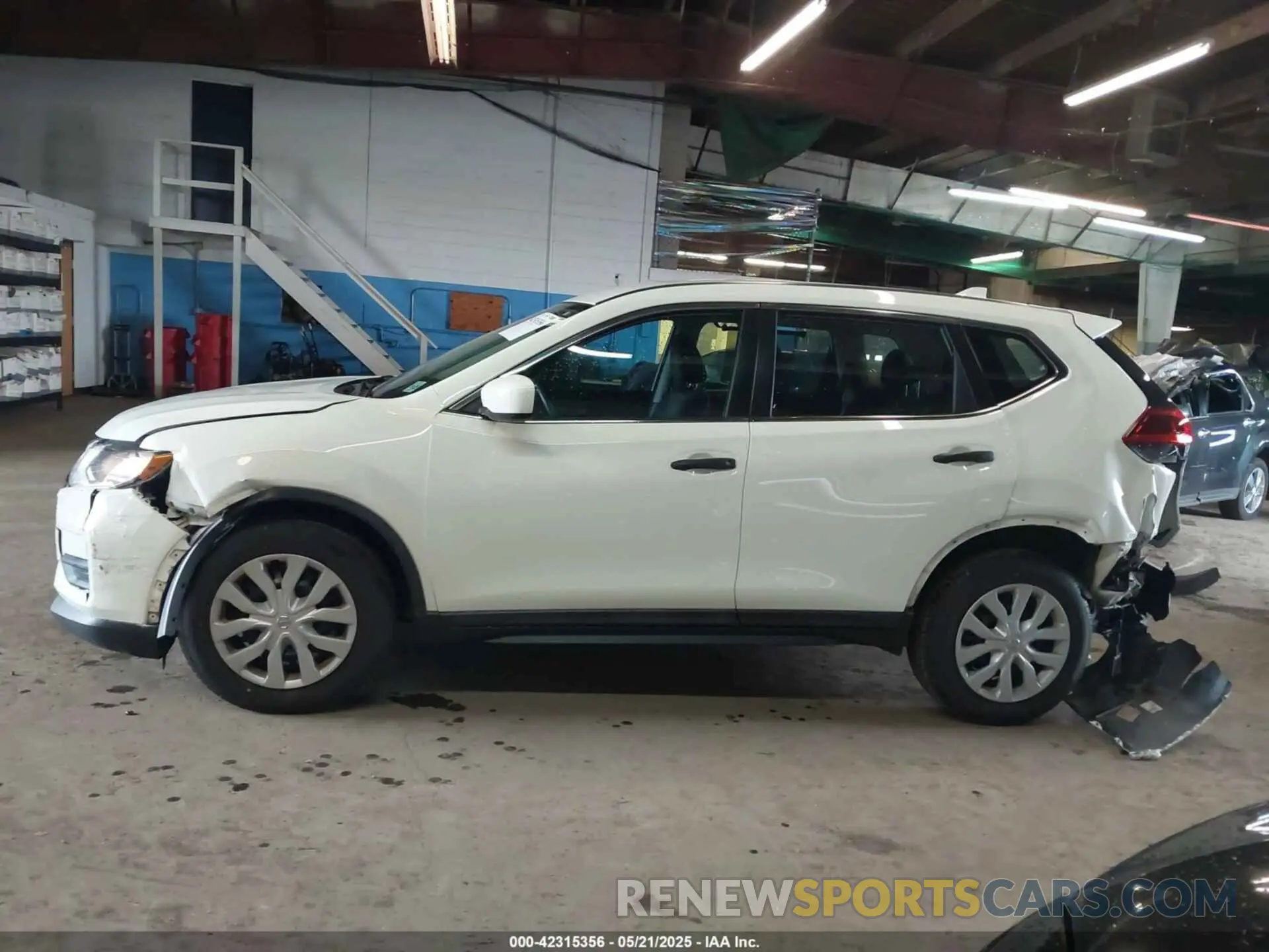 14 Photograph of a damaged car 5N1AT2MV9LC785811 NISSAN ROGUE 2020