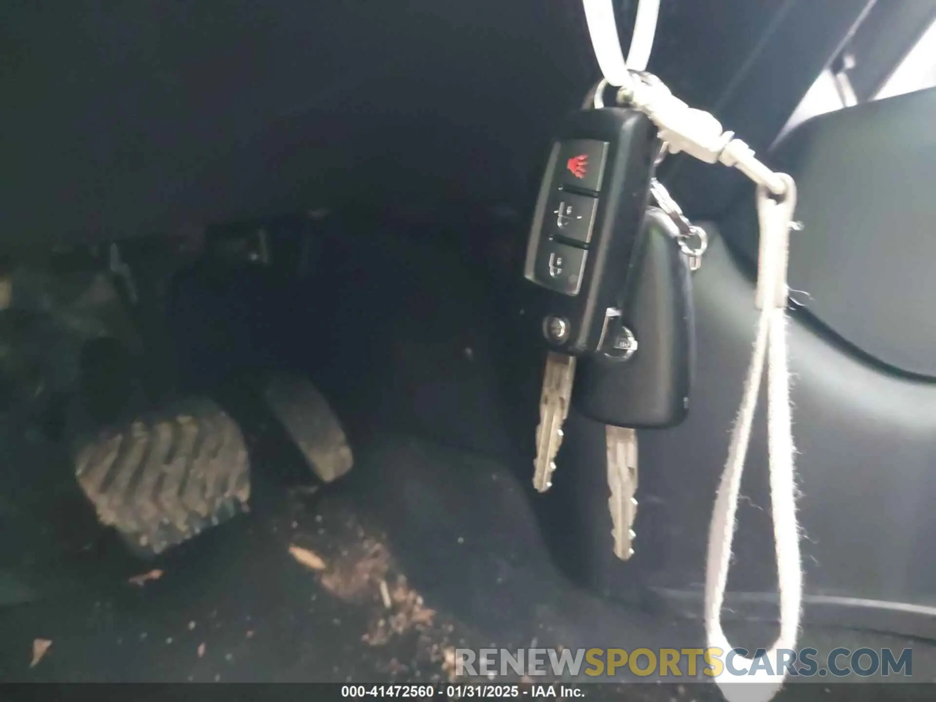 11 Photograph of a damaged car 5N1AT2MVXLC733880 NISSAN ROGUE 2020