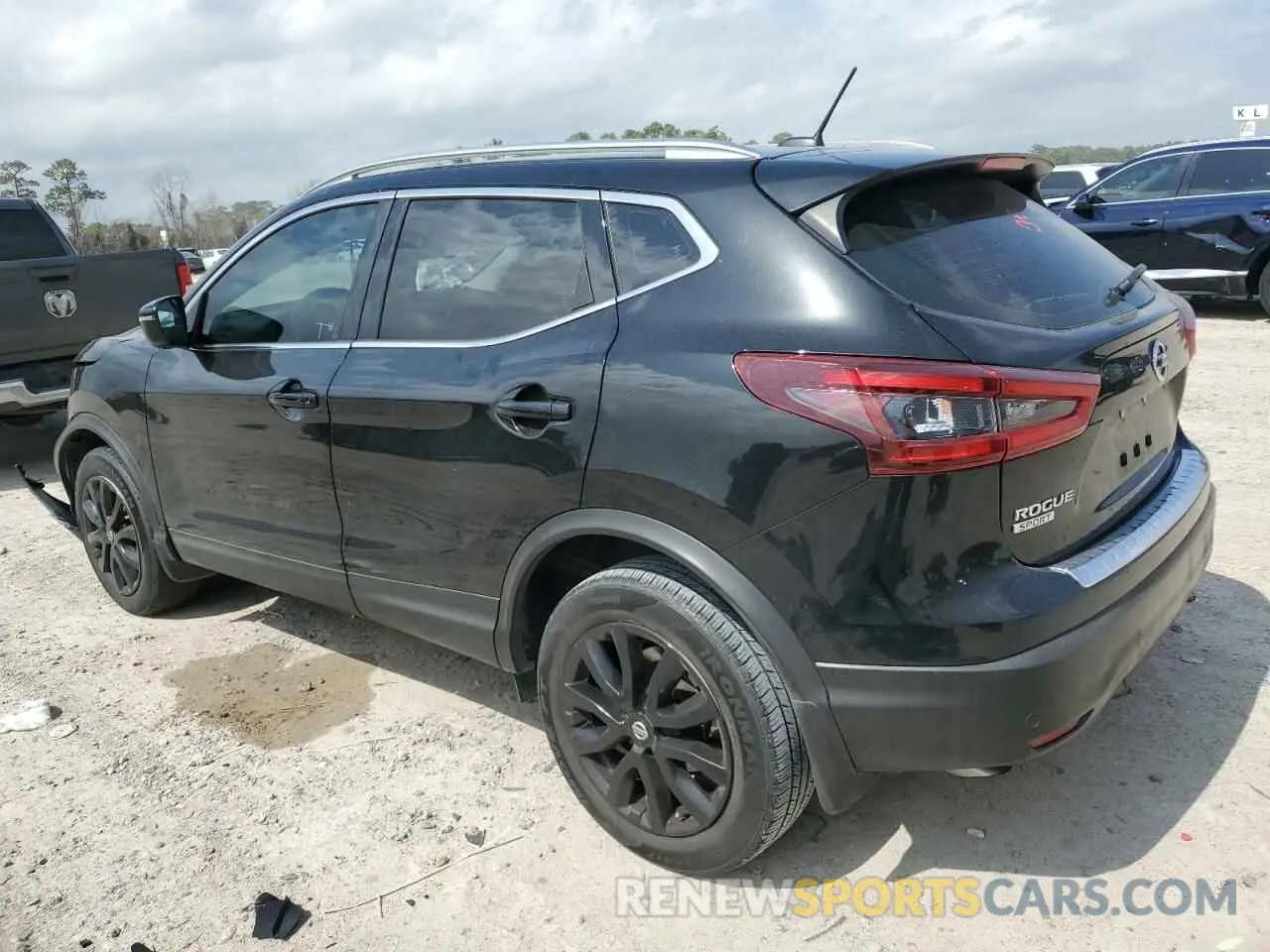 2 Photograph of a damaged car JN1BJ1CV2LW540473 NISSAN ROGUE 2020